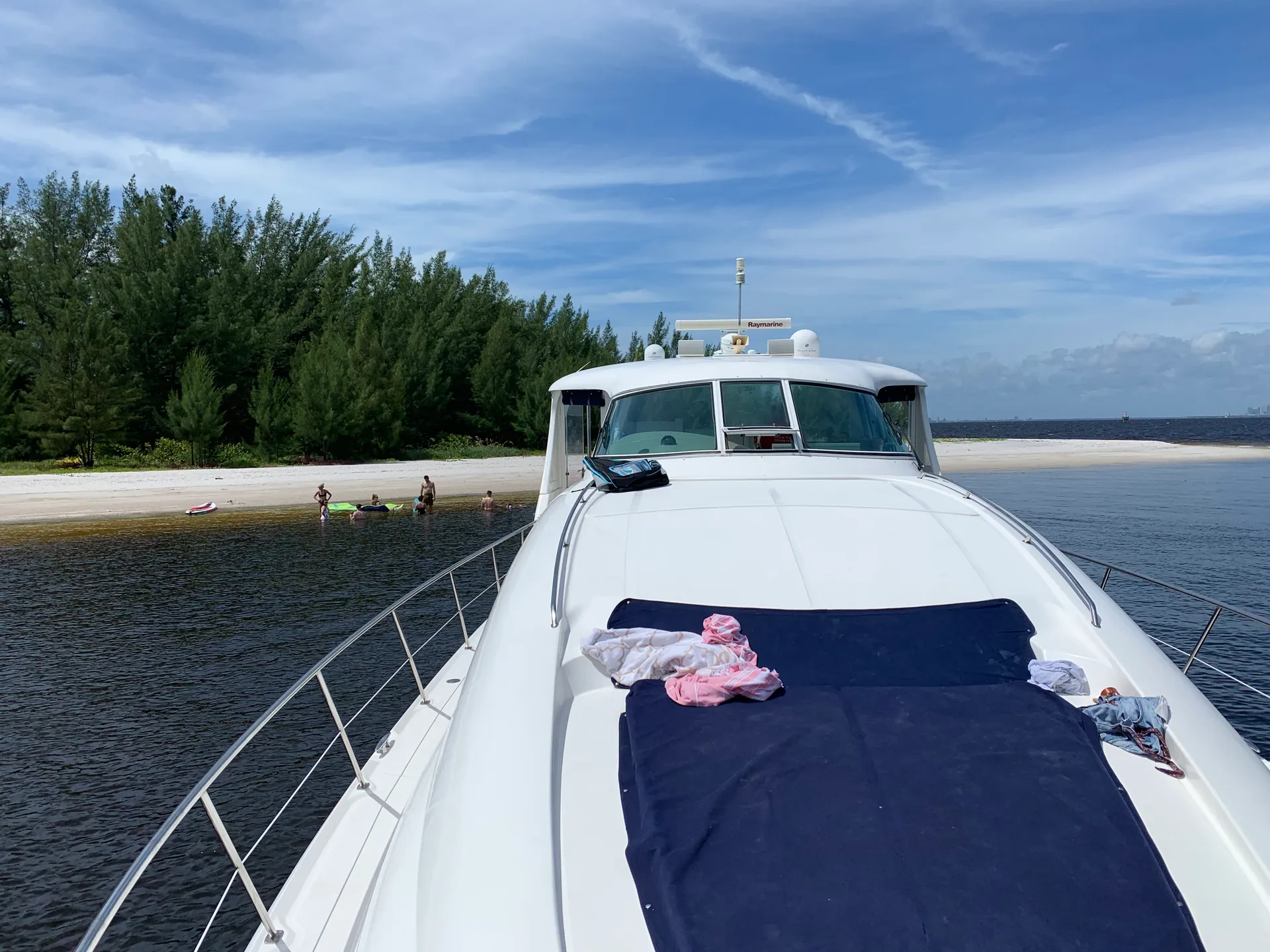 Sea Ray Boats 480 Motor Yacht in St. Petersburg, FL — photo 2