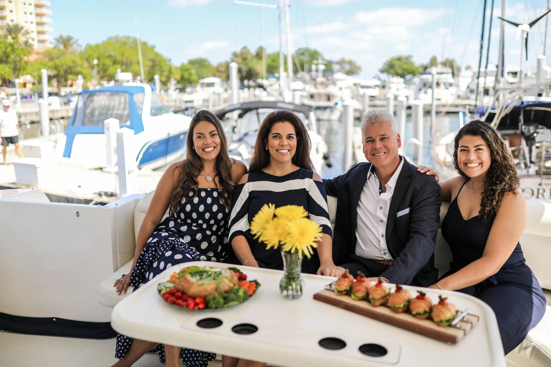 Sea Ray Boats 480 Motor Yacht in St. Petersburg, FL — photo 3