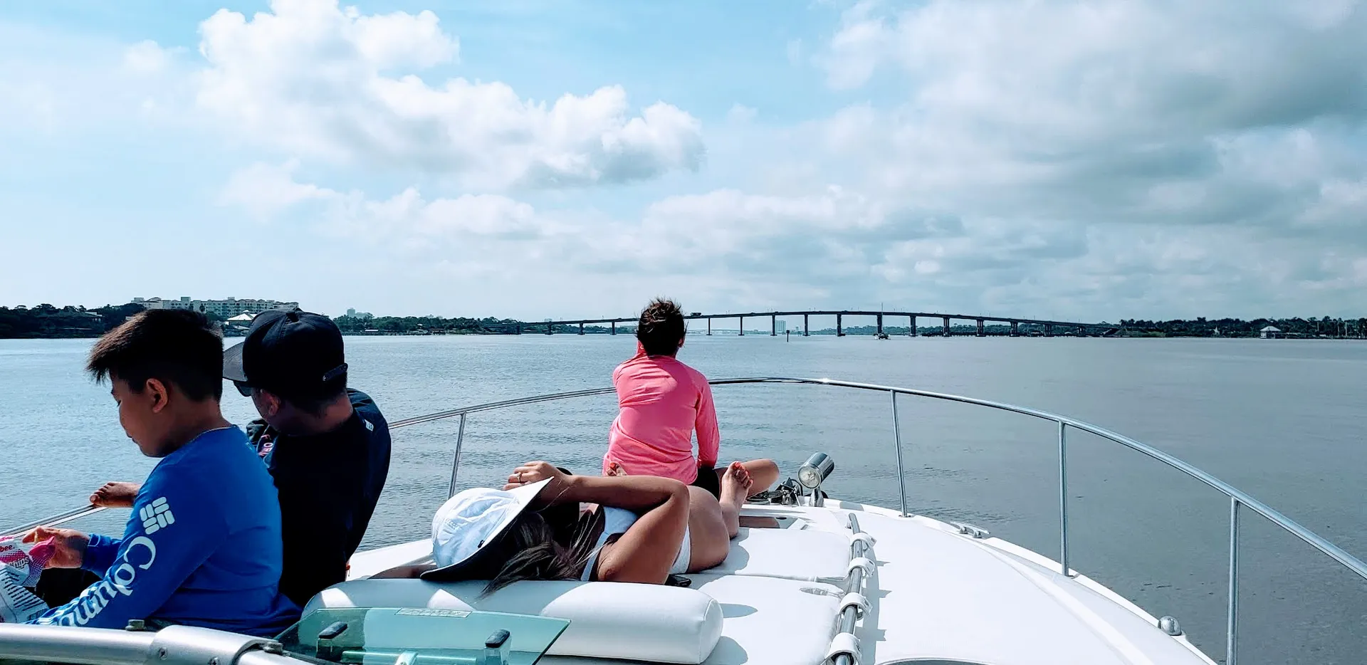 Charter this 36' Sea Ray Sport Yacht Today!