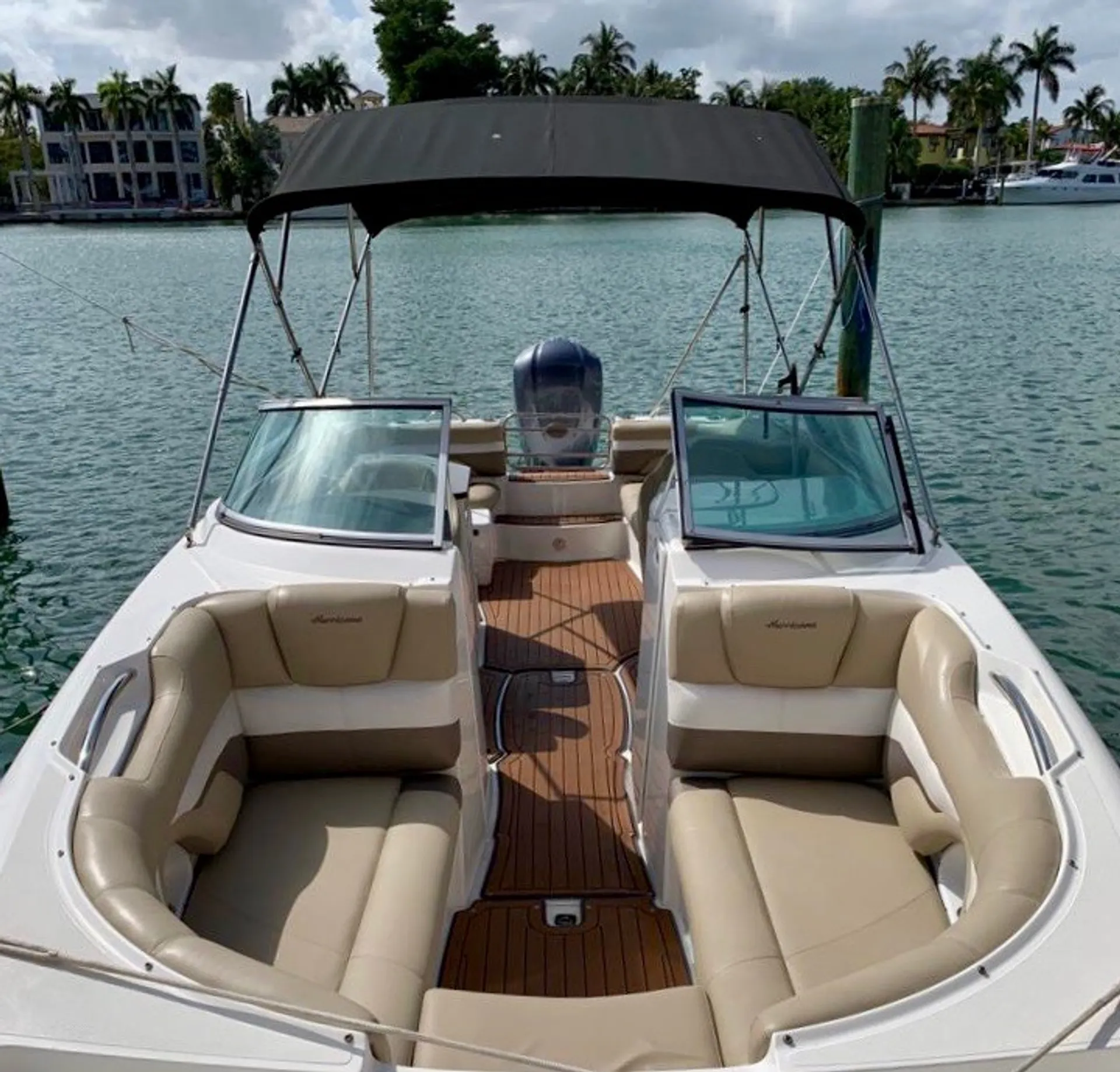 Hurricane Boats SD 2600 I/O in Miami Beach, FL — photo 3
