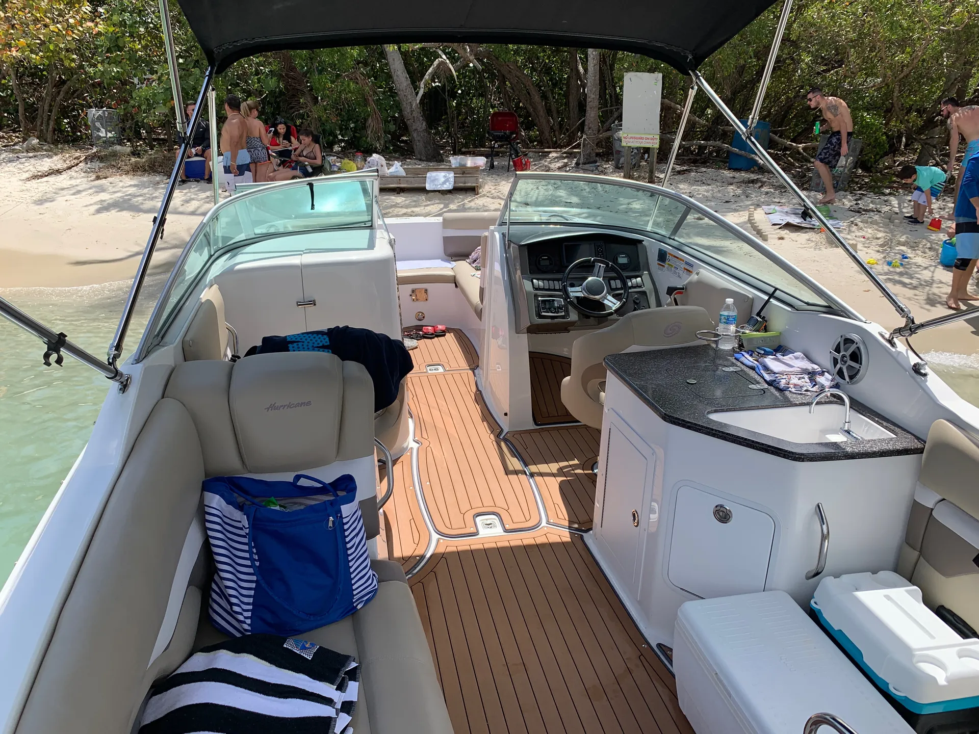 Hurricane Boats SD 2600 I/O in Miami Beach, FL — photo 10