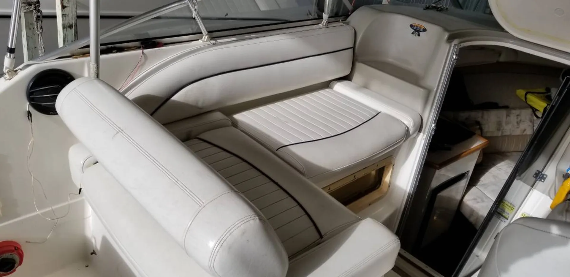 Bayliner 2355 Ciera Sunbridge in Oakley, CA — photo 9