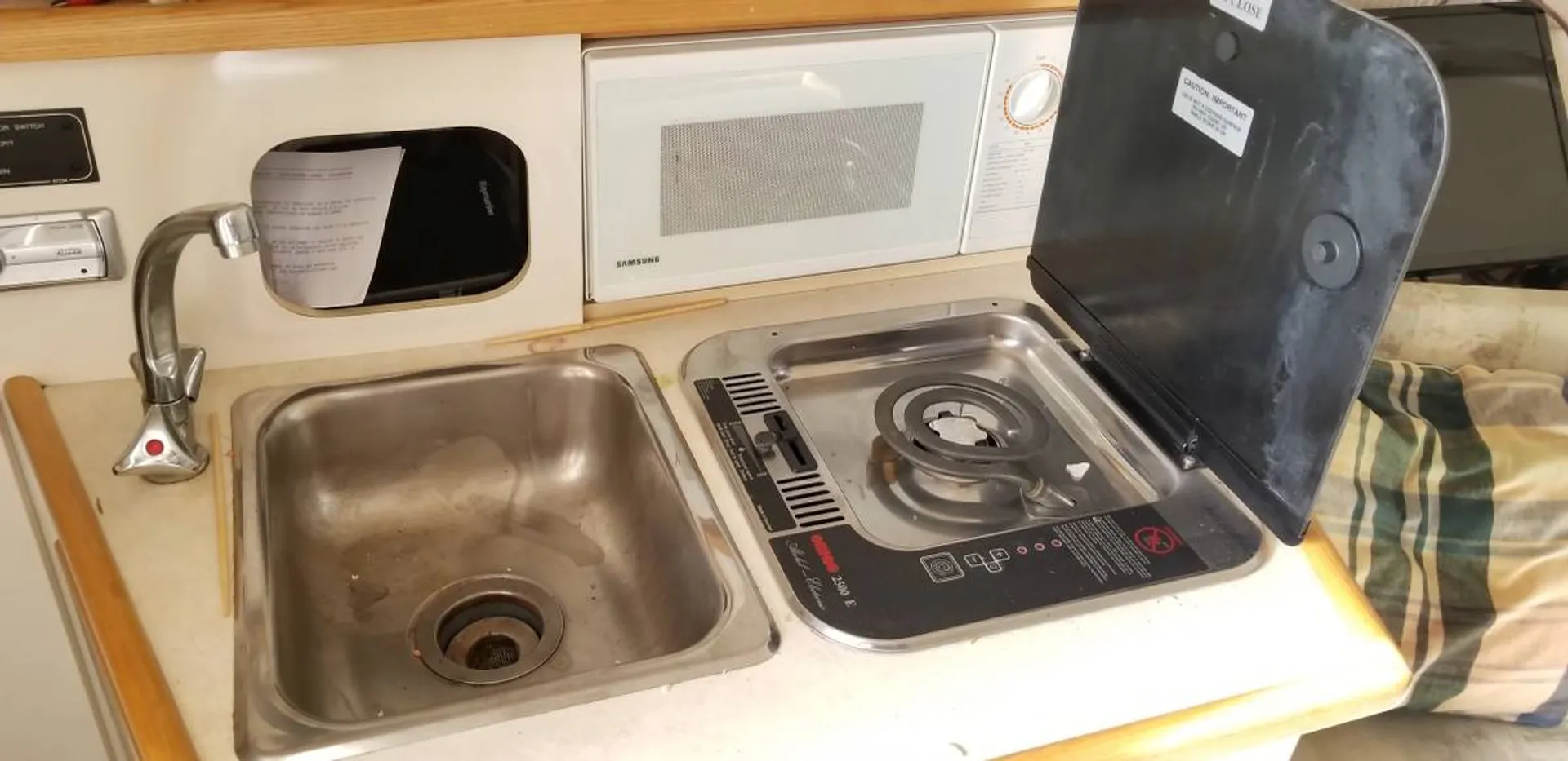 Bayliner 2355 Ciera Sunbridge in Oakley, CA — photo 10