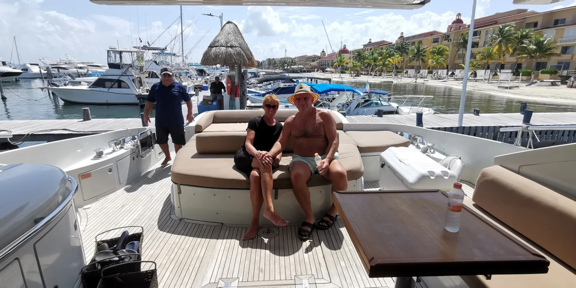 Azimut Yachts 68 Plus in Cancún, Q.R. — photo 3