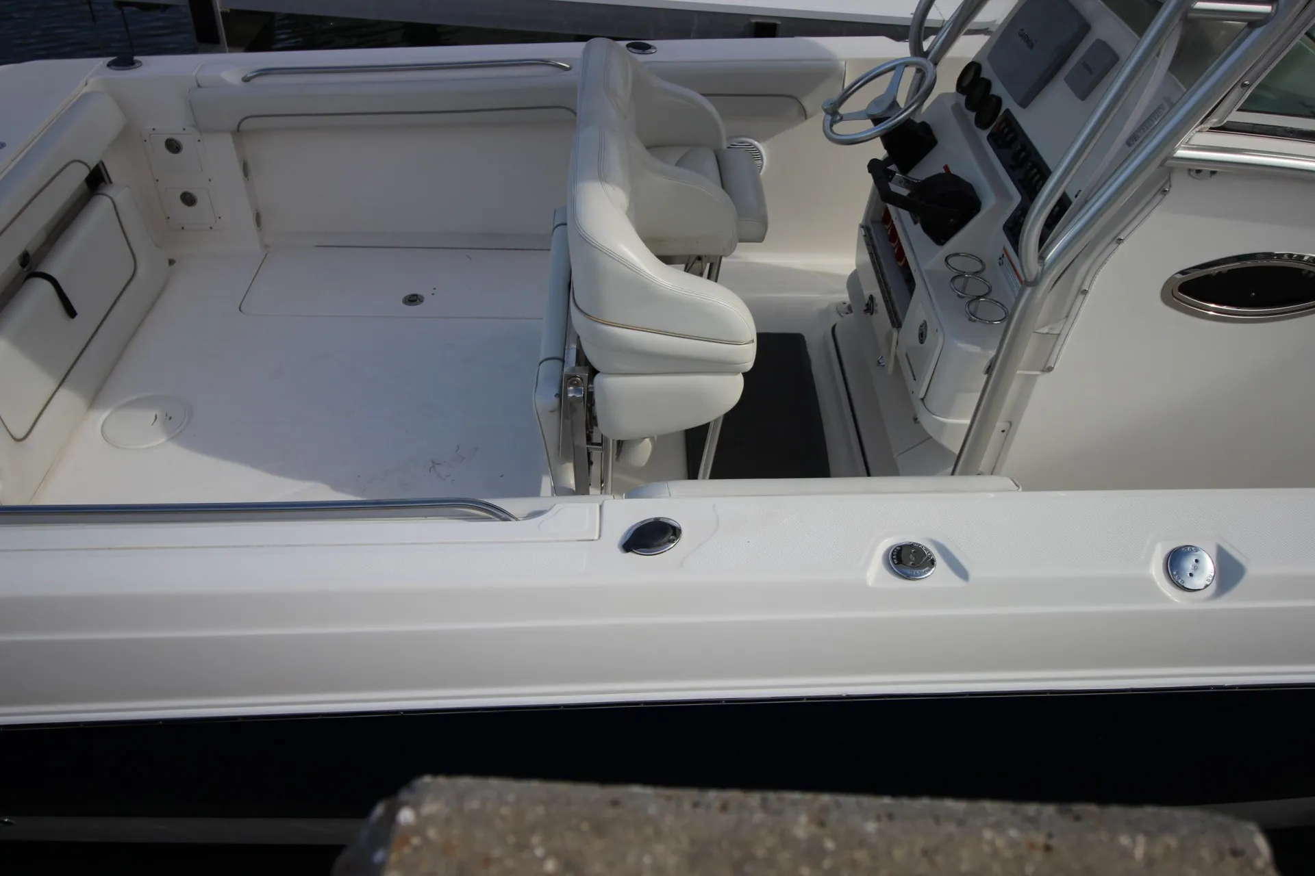30 ft Scarab Tournament Center Console 