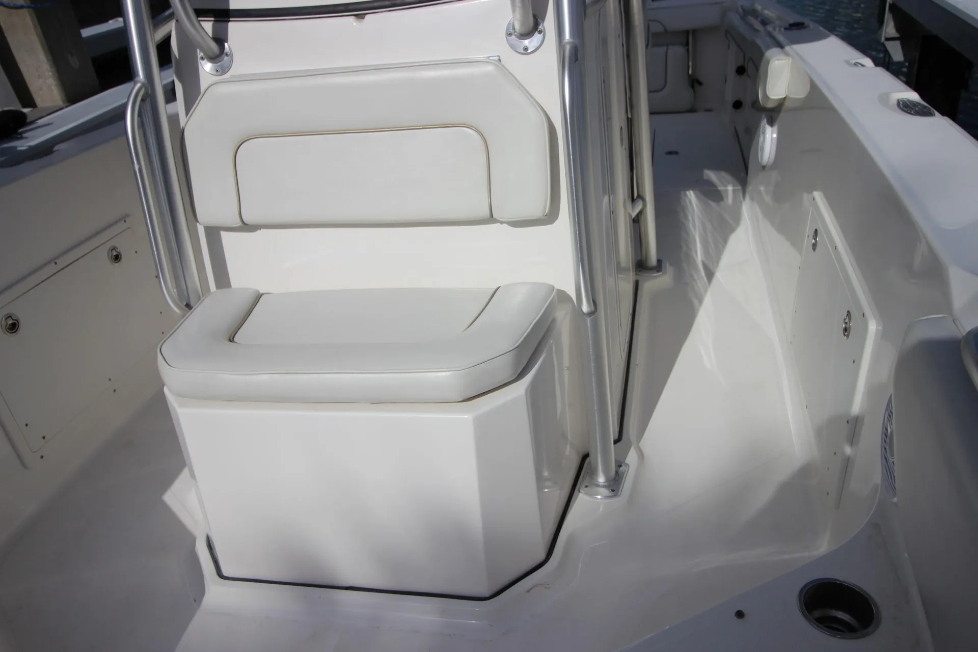 30 ft Scarab Tournament Center Console 