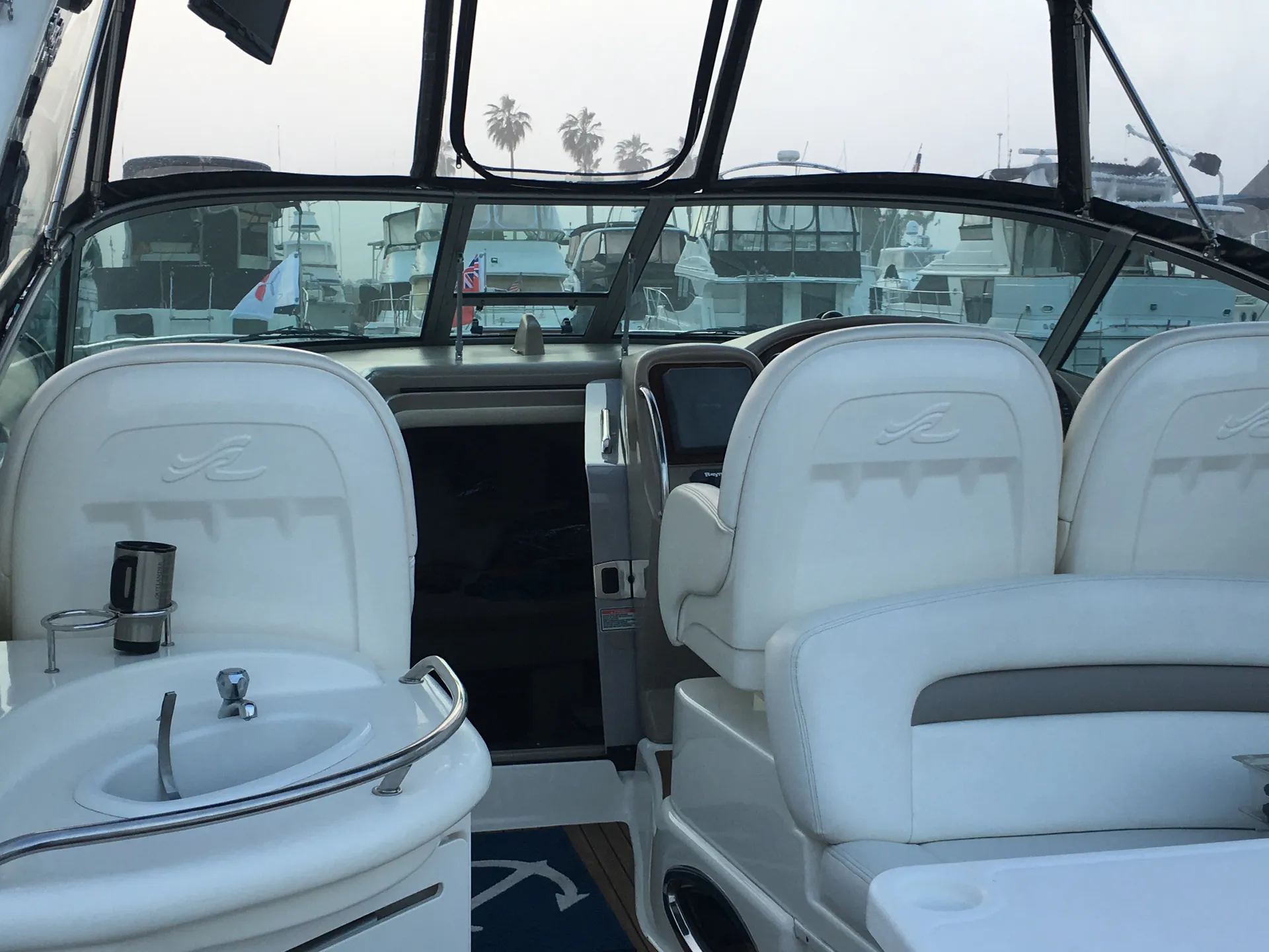 Sea Ray Boats 340 Sundancer in San Diego, CA — photo 2