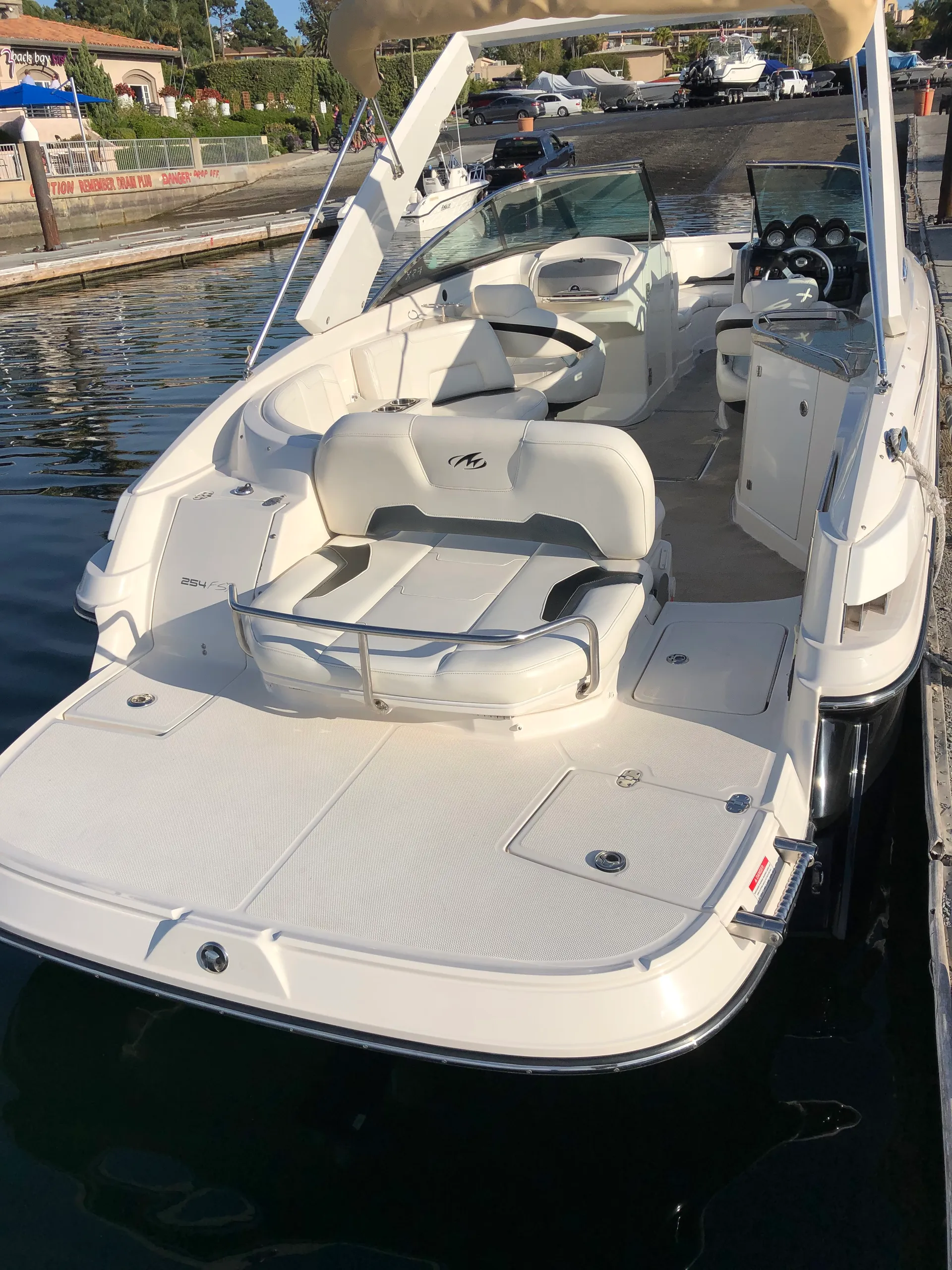 Monterey Boats FSX 254 Explorer in Newport Beach, CA — photo 4