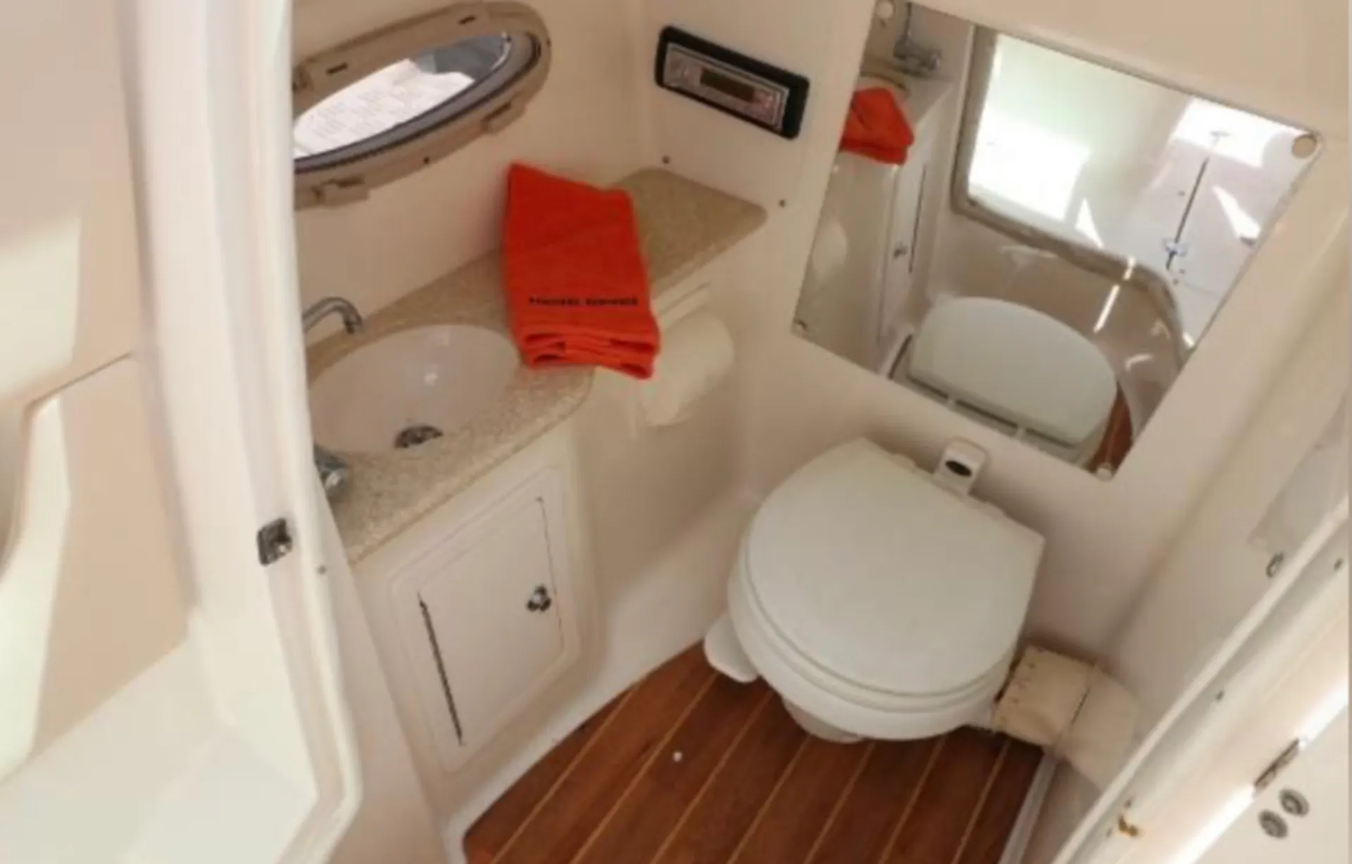 Monterey Boats FSX 254 Explorer in Newport Beach, CA — photo 7