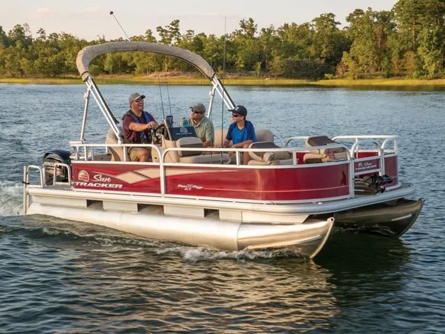Rent a Sun Tracker by Tracker Marine pontoon in Athens, TX near me