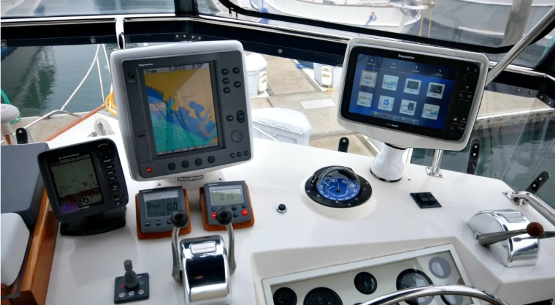 Grand Banks Heritage 46 CL in Bellingham, WA — photo 8