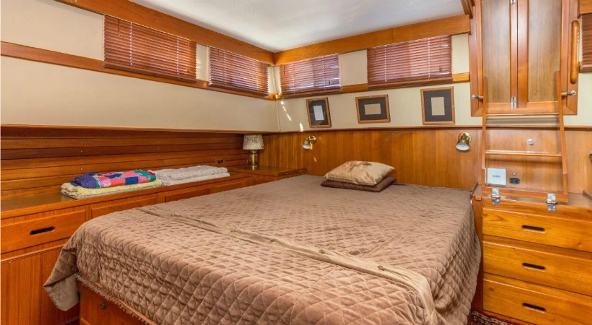 Grand Banks Heritage 46 CL in Bellingham, WA — photo 6