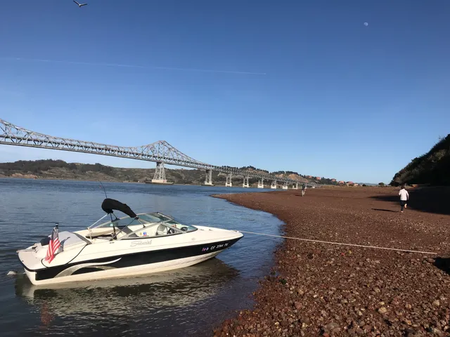 Rent a Seaswirl Boats bow rider in Richmond, CA near me