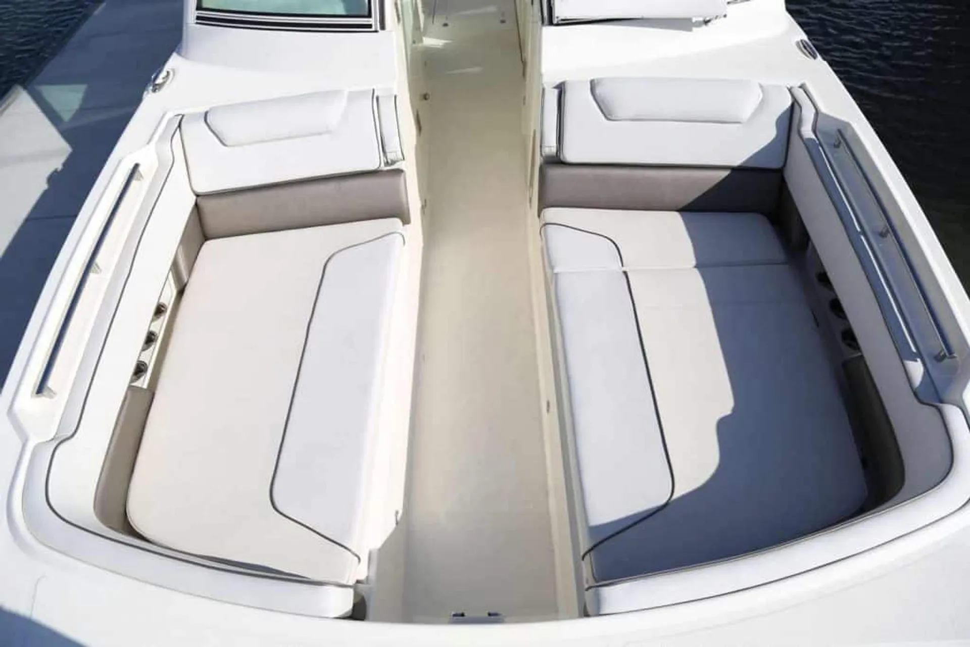 World Cat Boats 320DC Dual Console w/2-300HP in Sarasota, FL — photo 7