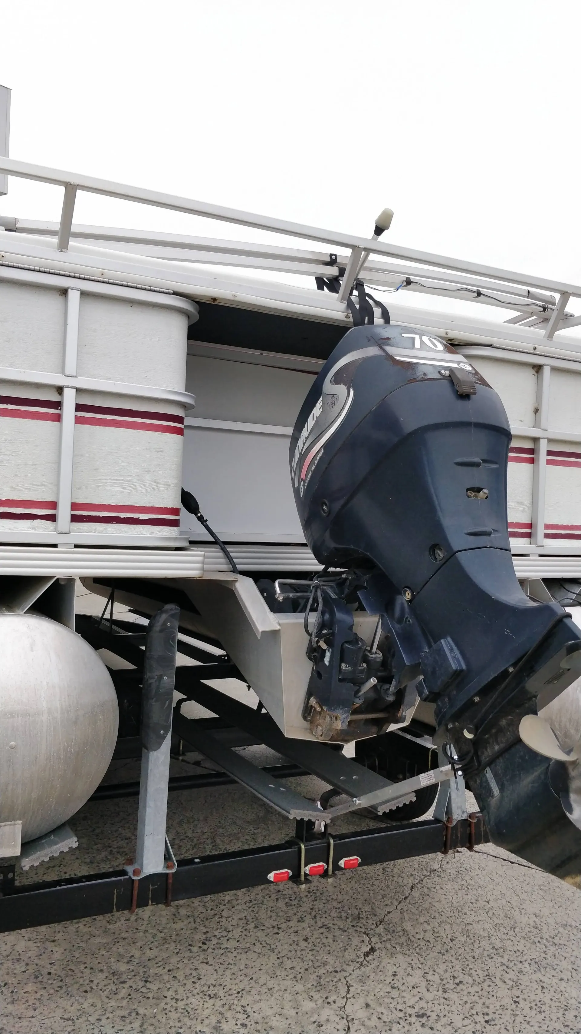 Crest Pontoons 25 Crest II Dlx. in Leasburg, NC — photo 7