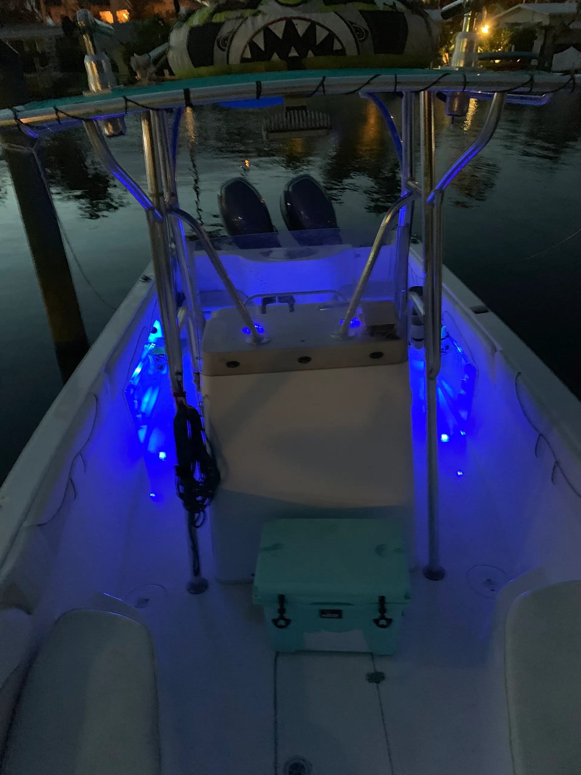 Sea Chaser by Carolina Skiff 2400 CC (Dual rigging) in Fort Lauderdale, FL — photo 9