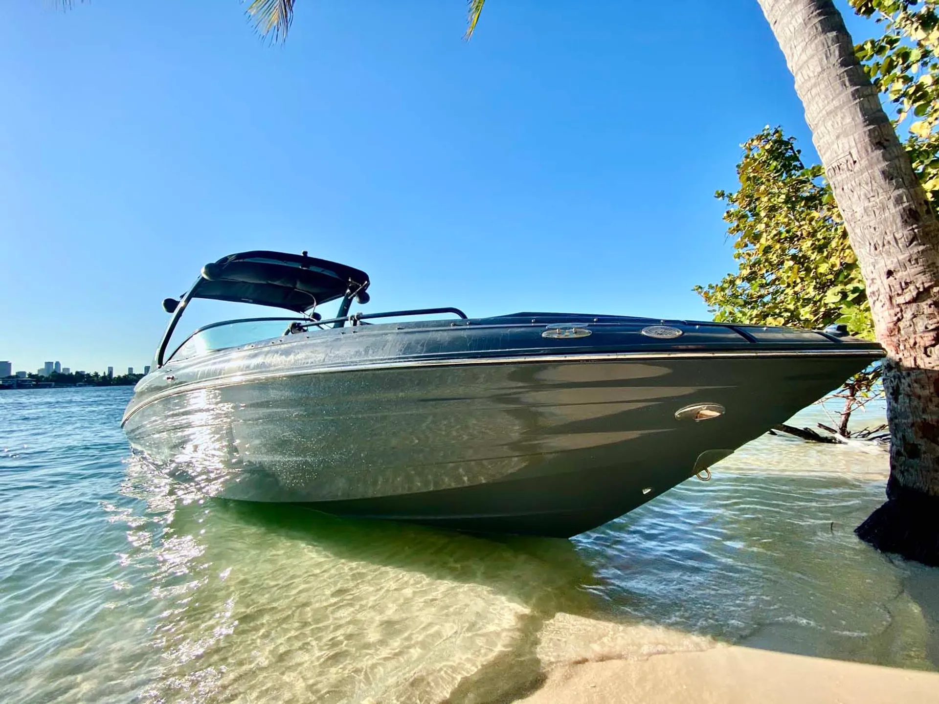 Cruisers Yachts 390 Express Coupe Joystick in Miami, FL — photo 8