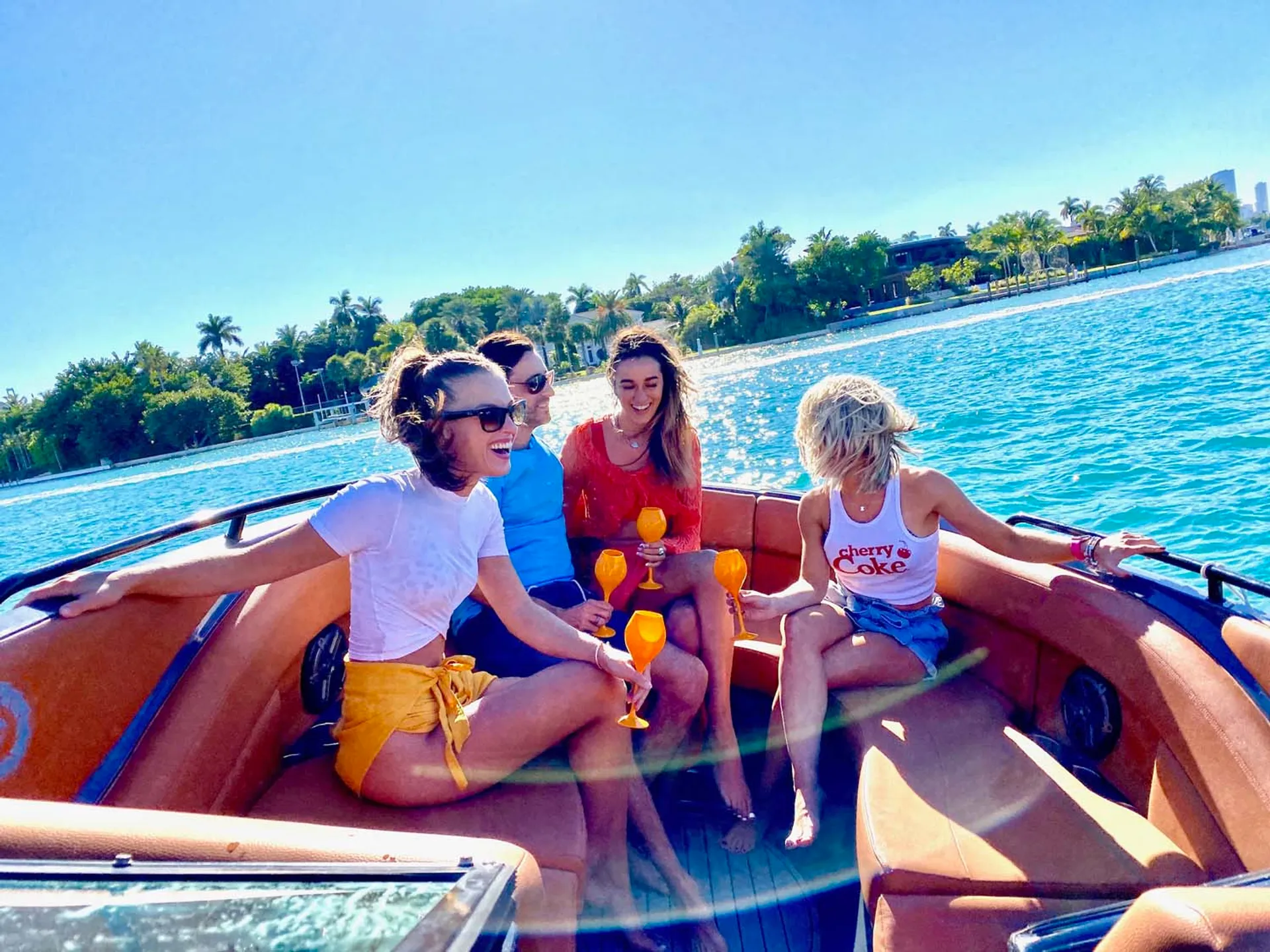 Cruisers Yachts 390 Express Coupe Joystick in Miami, FL — photo 2