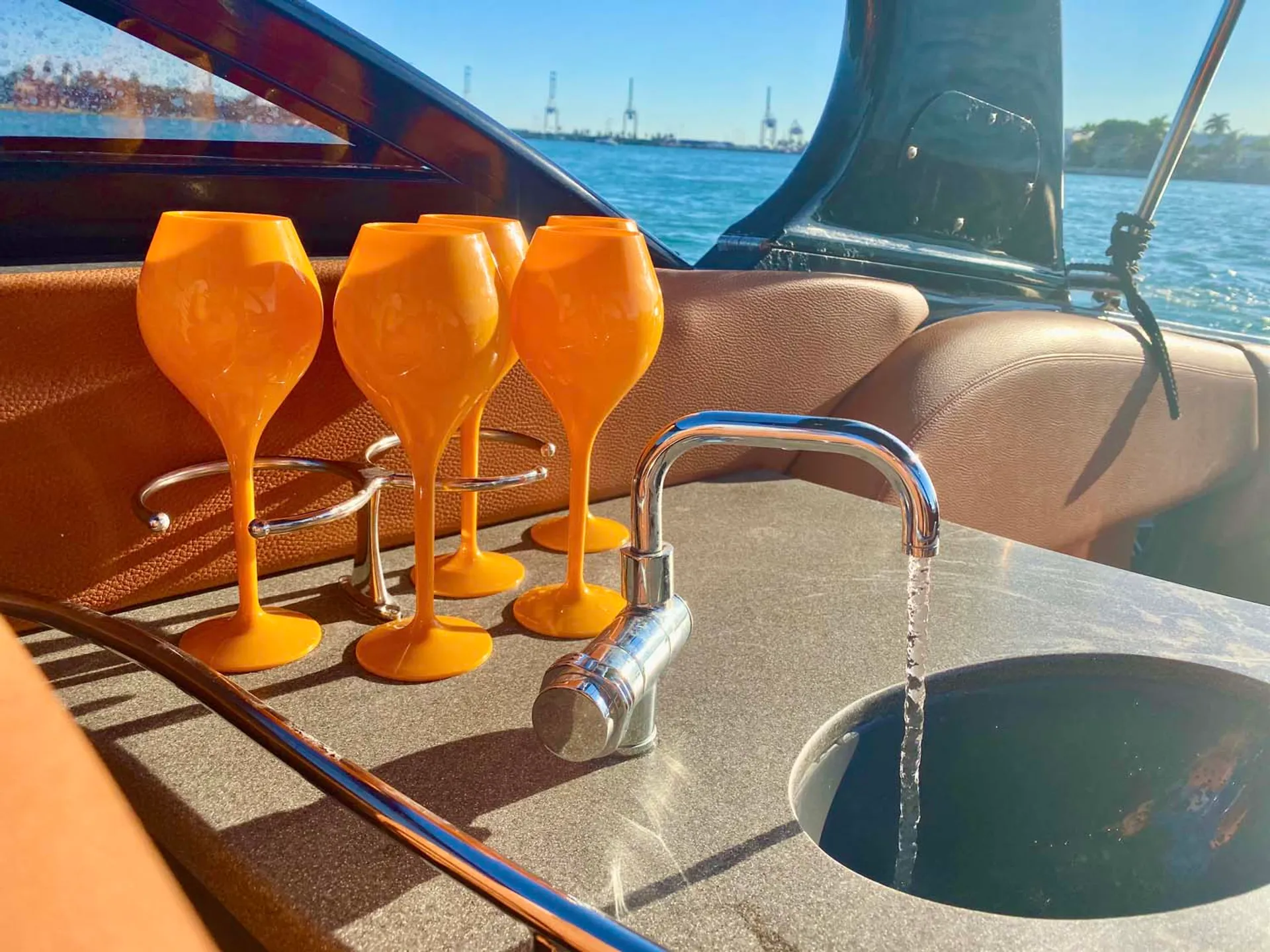 Cruisers Yachts 390 Express Coupe Joystick in Miami, FL — photo 4