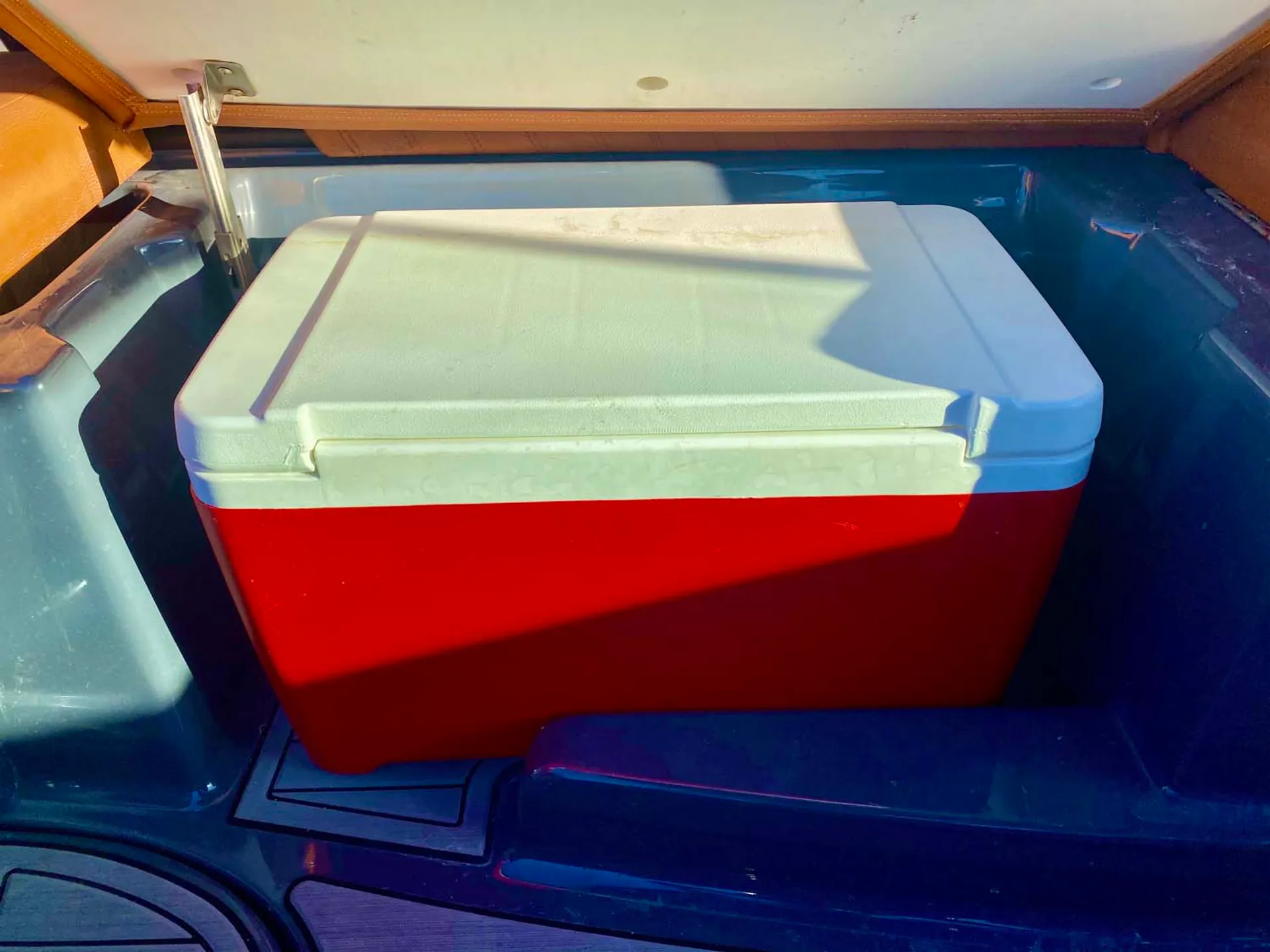 Cruisers Yachts 390 Express Coupe Joystick in Miami, FL — photo 6