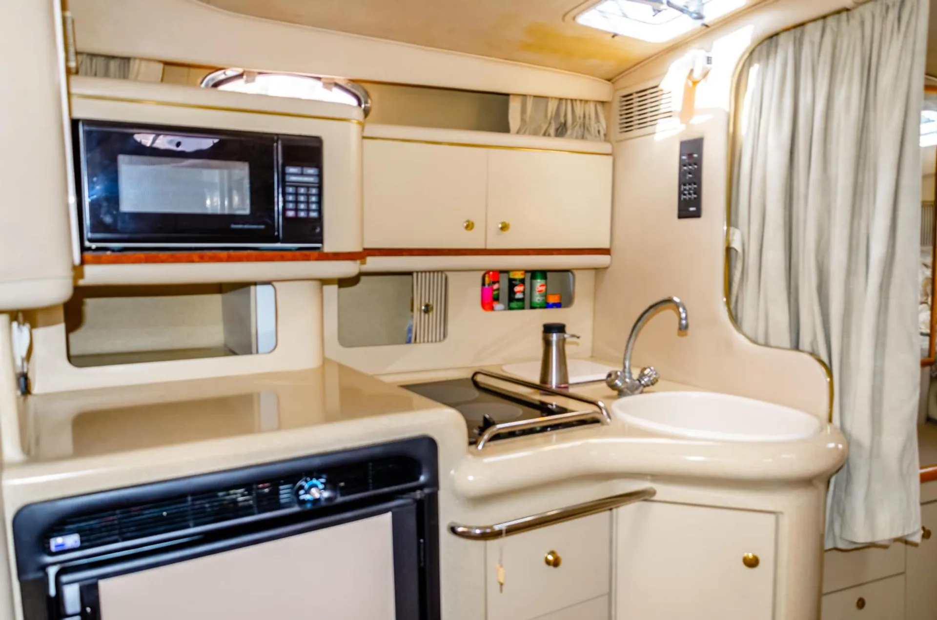 A perfect Sea Ray for you in Miami, FL!