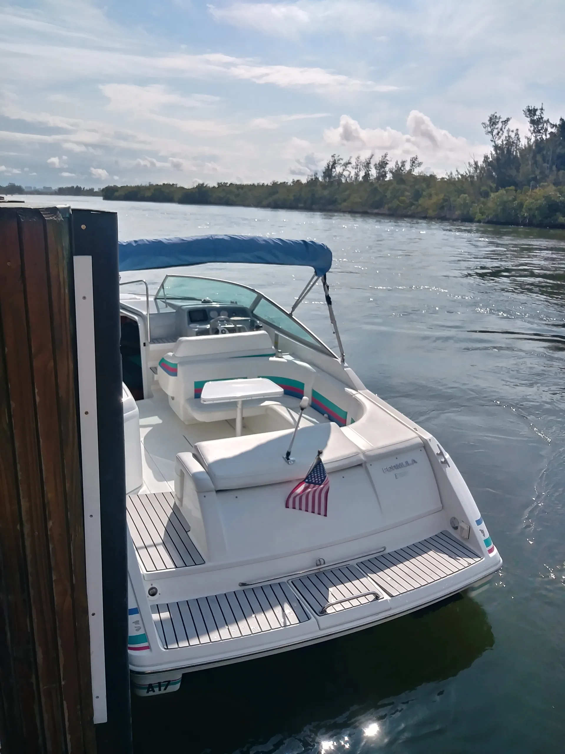 Formula by Thunderbird F280 Sun Sport in Miami Beach, FL — photo 5