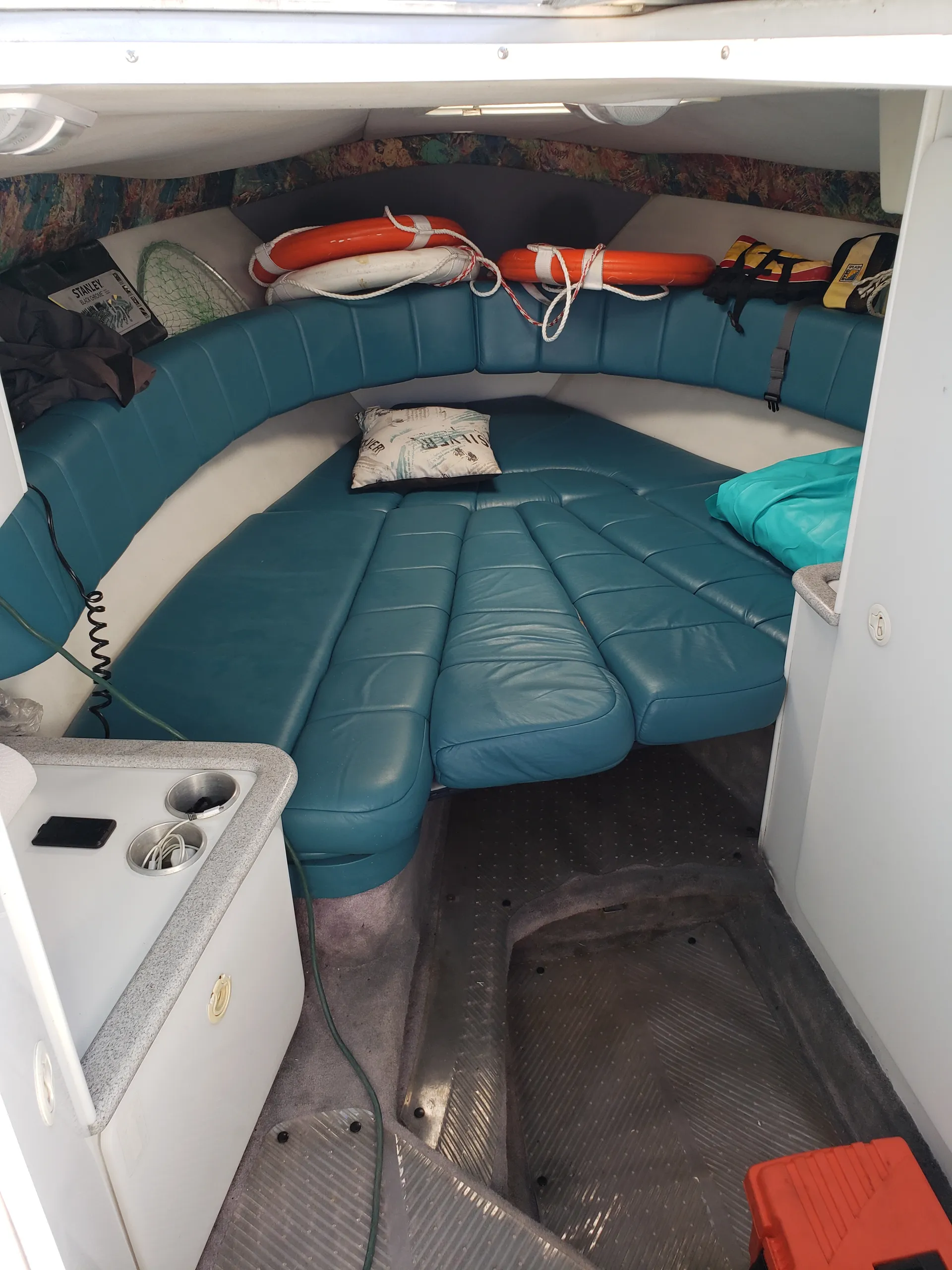 Formula by Thunderbird F280 Sun Sport in Miami Beach, FL — photo 6