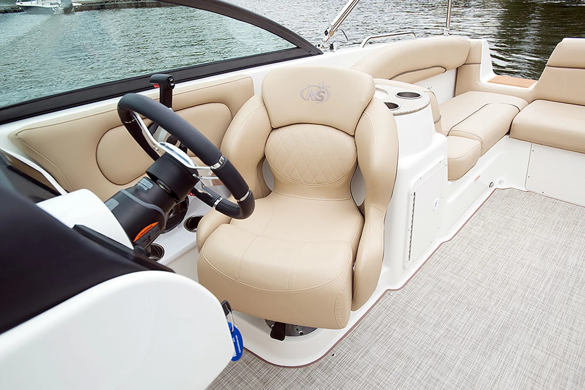 Gorgeous 85k Fully Loaded Fast, Spacious, Daily, Multi-Day Rentals!