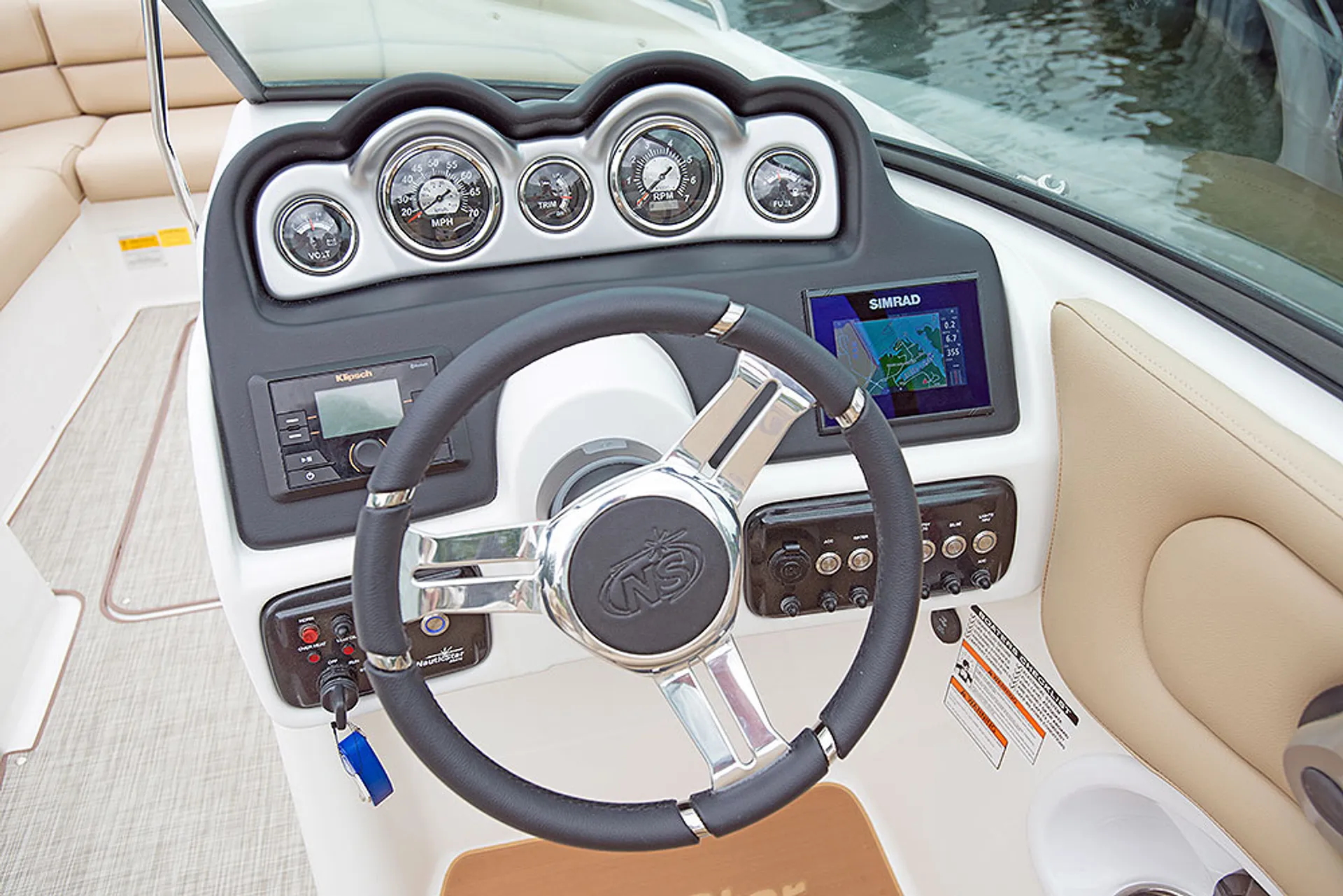 Gorgeous 85k Fully Loaded Fast, Spacious, Daily, Multi-Day Rentals!