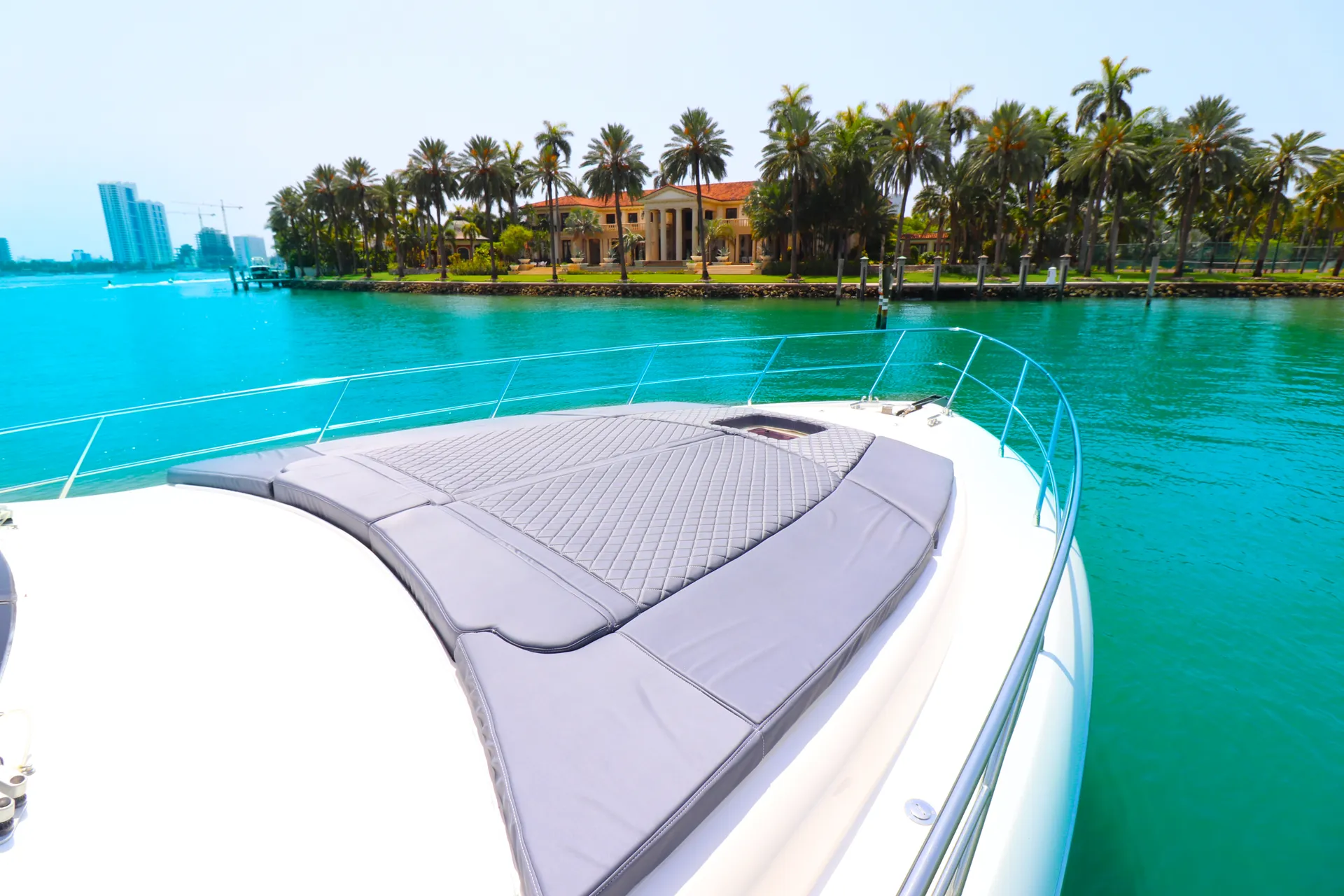 Uniesse Boats 55 Motoryacht in Miami Beach, FL — photo 6