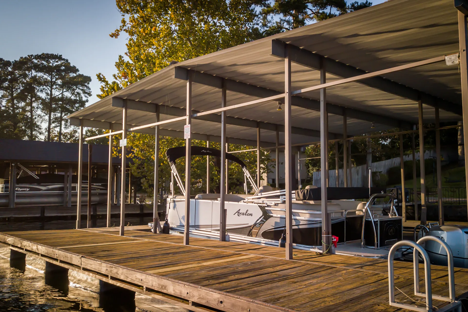 Avalon Pontoons 22' LSZ Cruise in Hot Springs, AR — photo 4