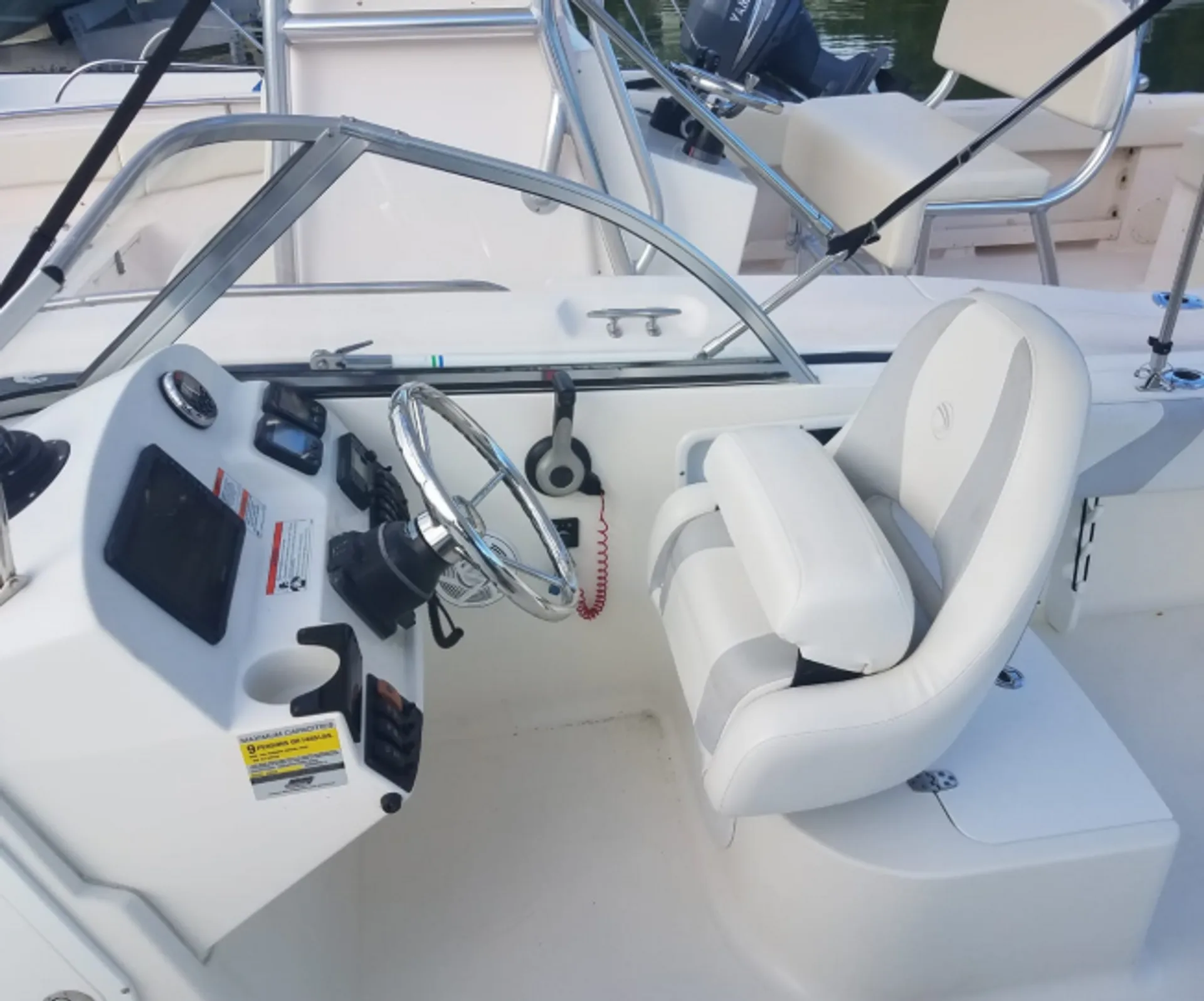 Edgewater Powerboats 190 IS in Islamorada, FL — photo 6