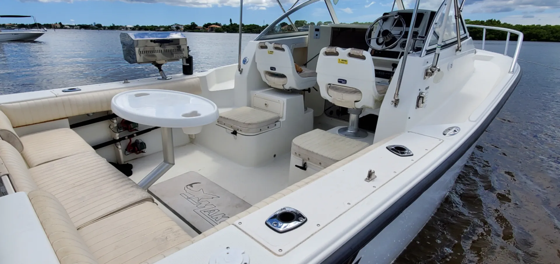 Mako Marine 215 Cabin  in St. Petersburg, FL — photo 4