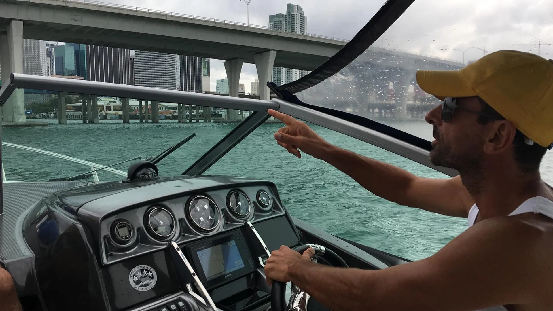 Monterey Boats 264FSC in Miami Beach, FL — photo 7