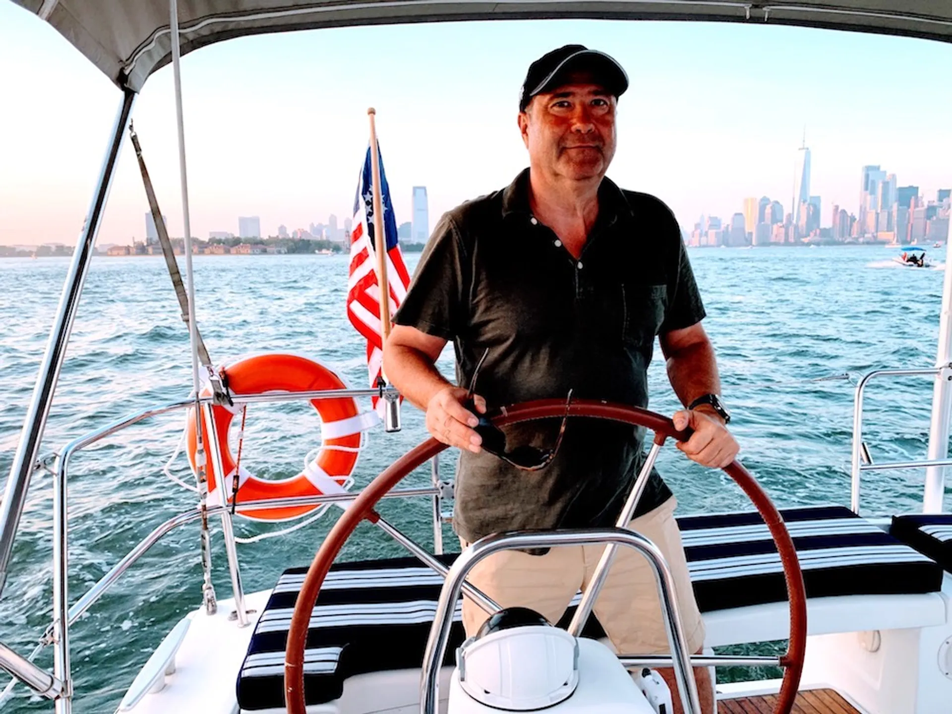 #1 Manhattan Sailing! Champagne &amp; Catering Service, Captain &amp; Crew