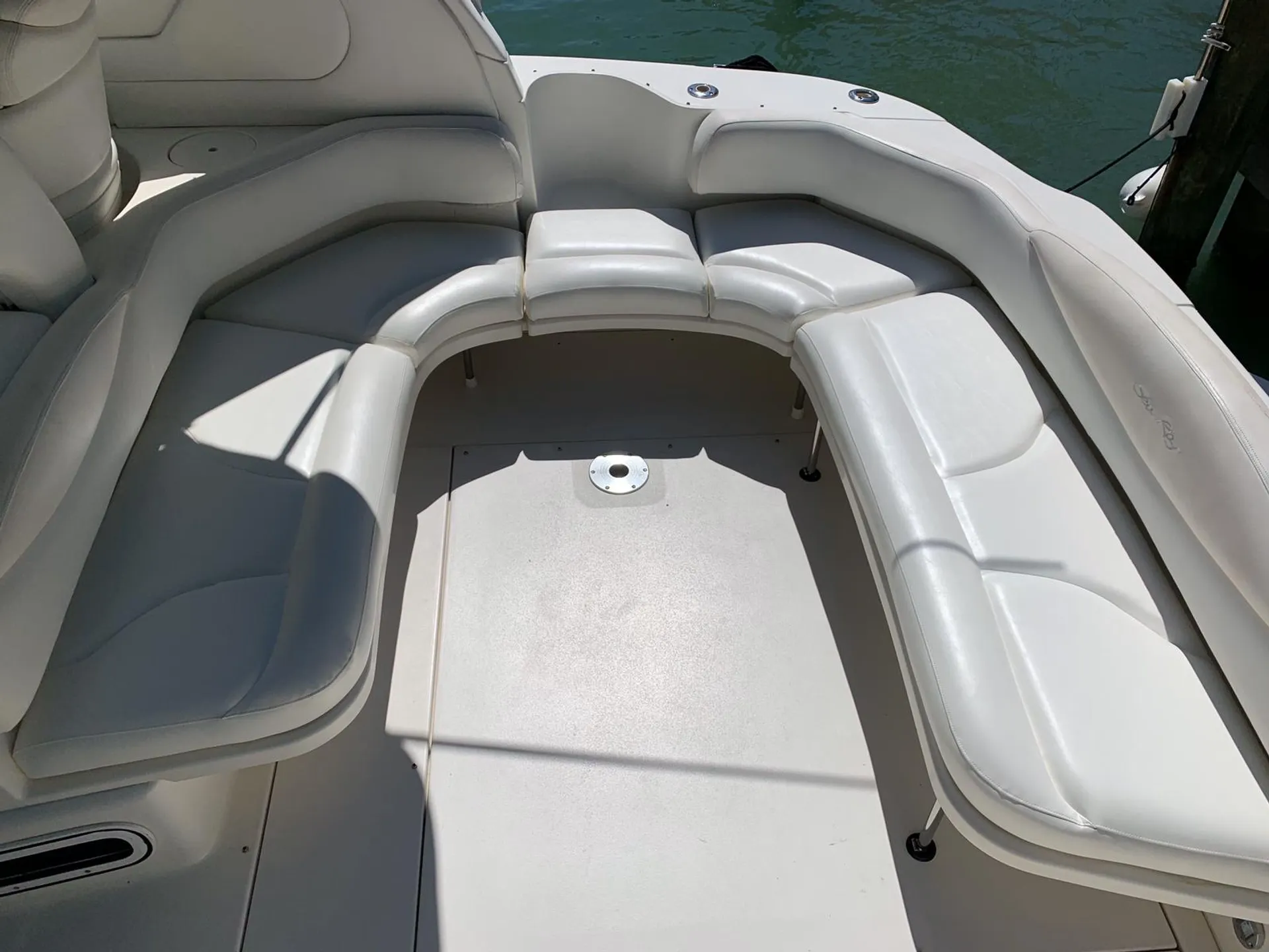 Sea Ray Boats 380 Sundancer in Miami, FL — photo 3