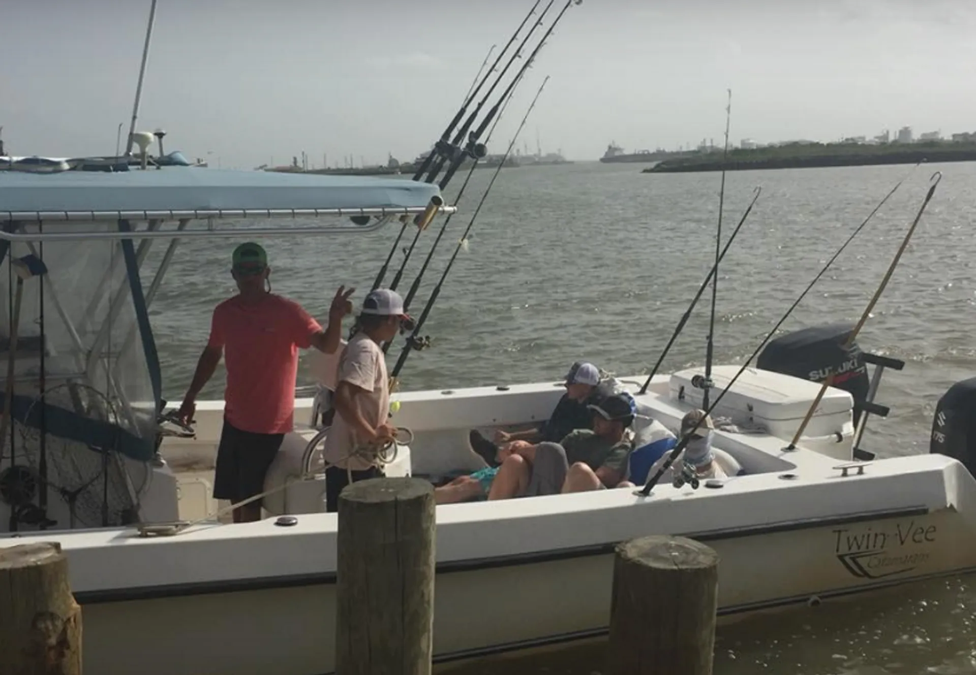 Twin Vee 30' in Freeport, TX — photo 3