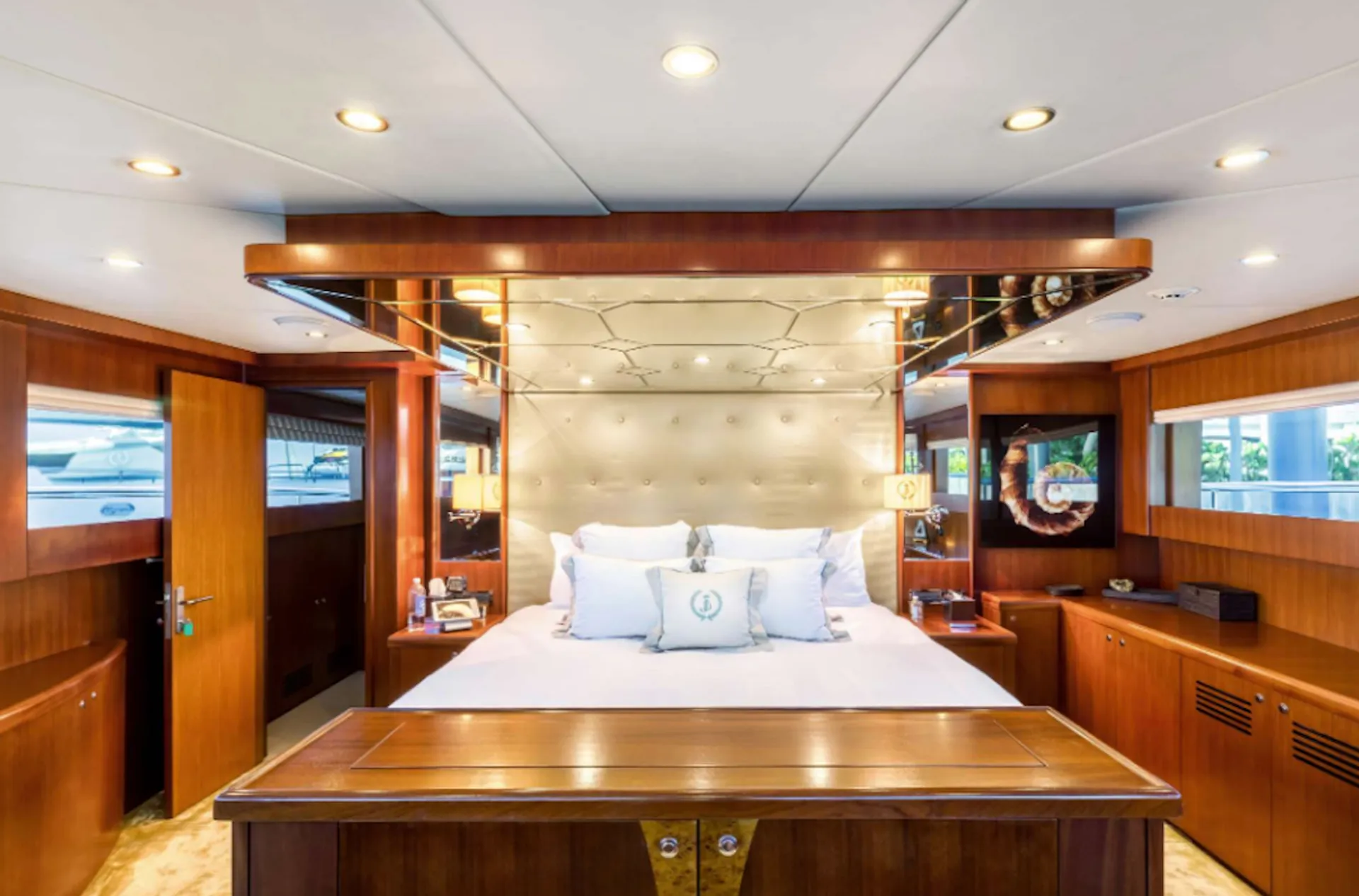 Johnson 104 in Miami, FL — photo 8