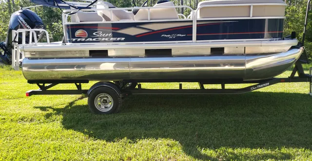 Rent a Sun Tracker by Tracker Marine pontoon in Port Orange, FL near me