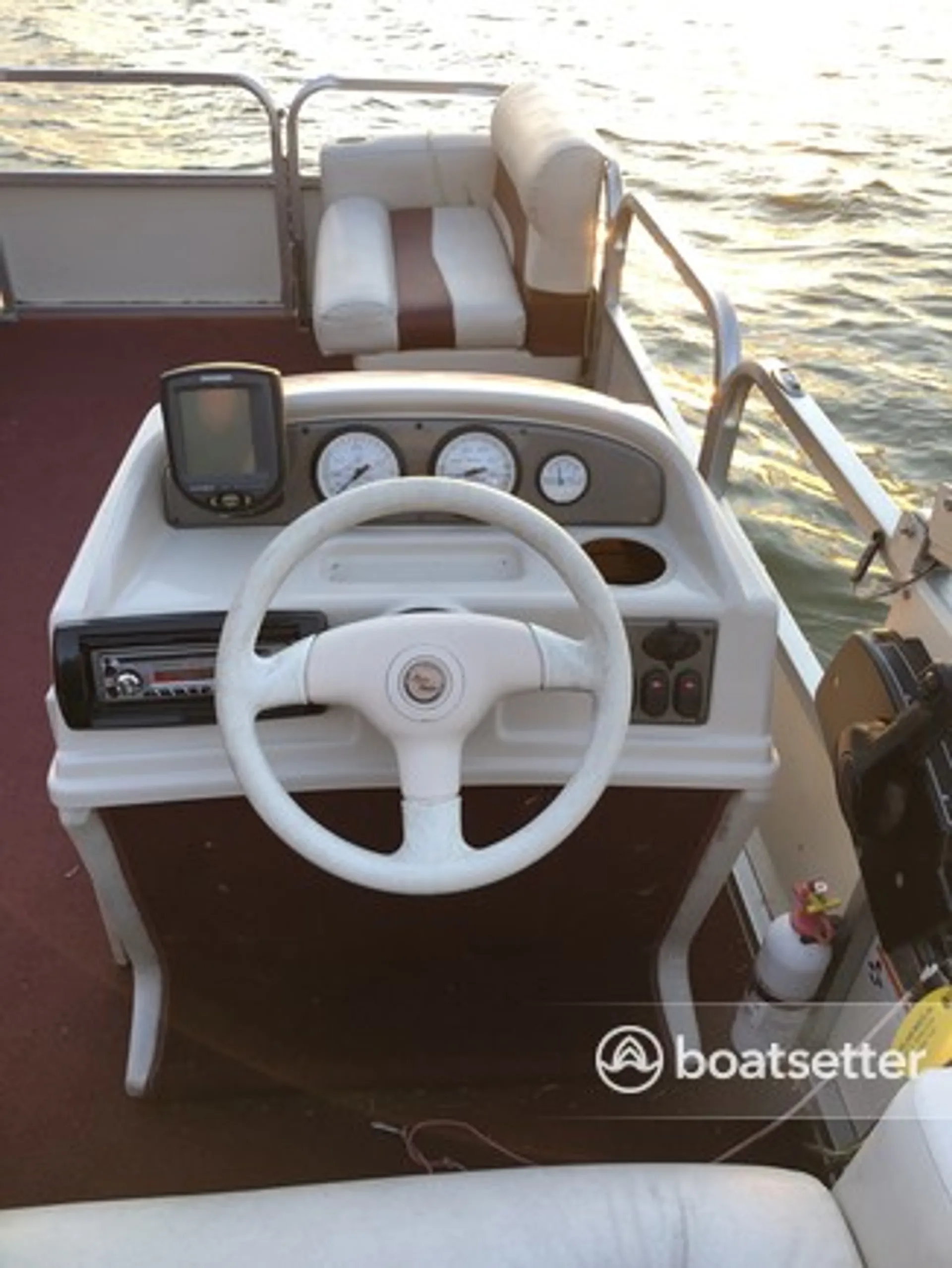 Misty Harbor  model 16 in Clear Lake, IA — photo 4