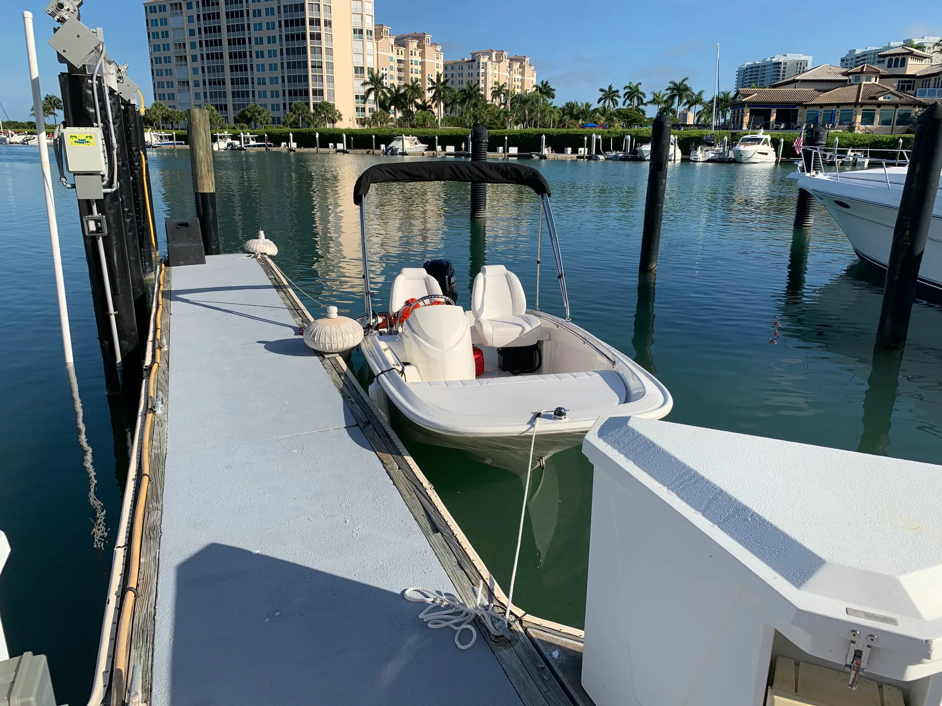 Boston Whaler 130 Super Sport w/40ELPT 4-S in Naples, FL — photo 7