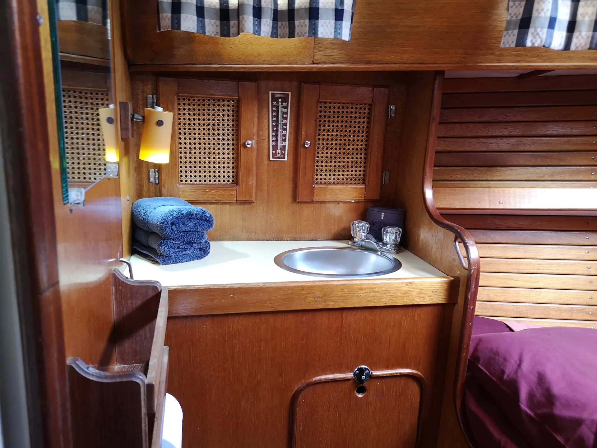 "Equinox" - Center of the Sun - Lippincott 30'