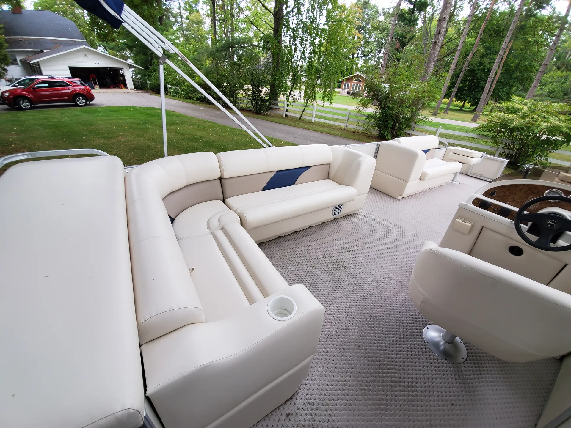 Crest Pontoons 22 Crest II XRS in Cadillac, MI — photo 5