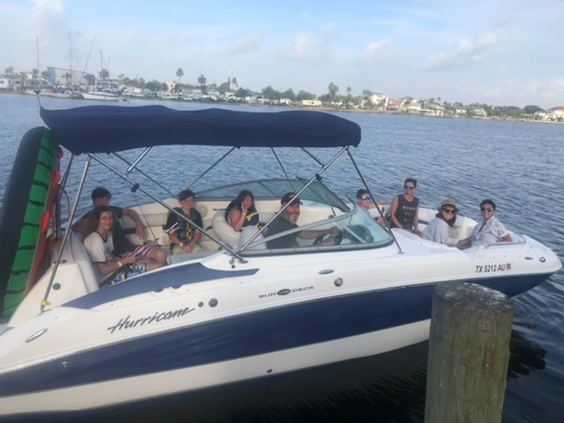 24ft Hurricane Sundeck - 250hp - 12 Passenger 