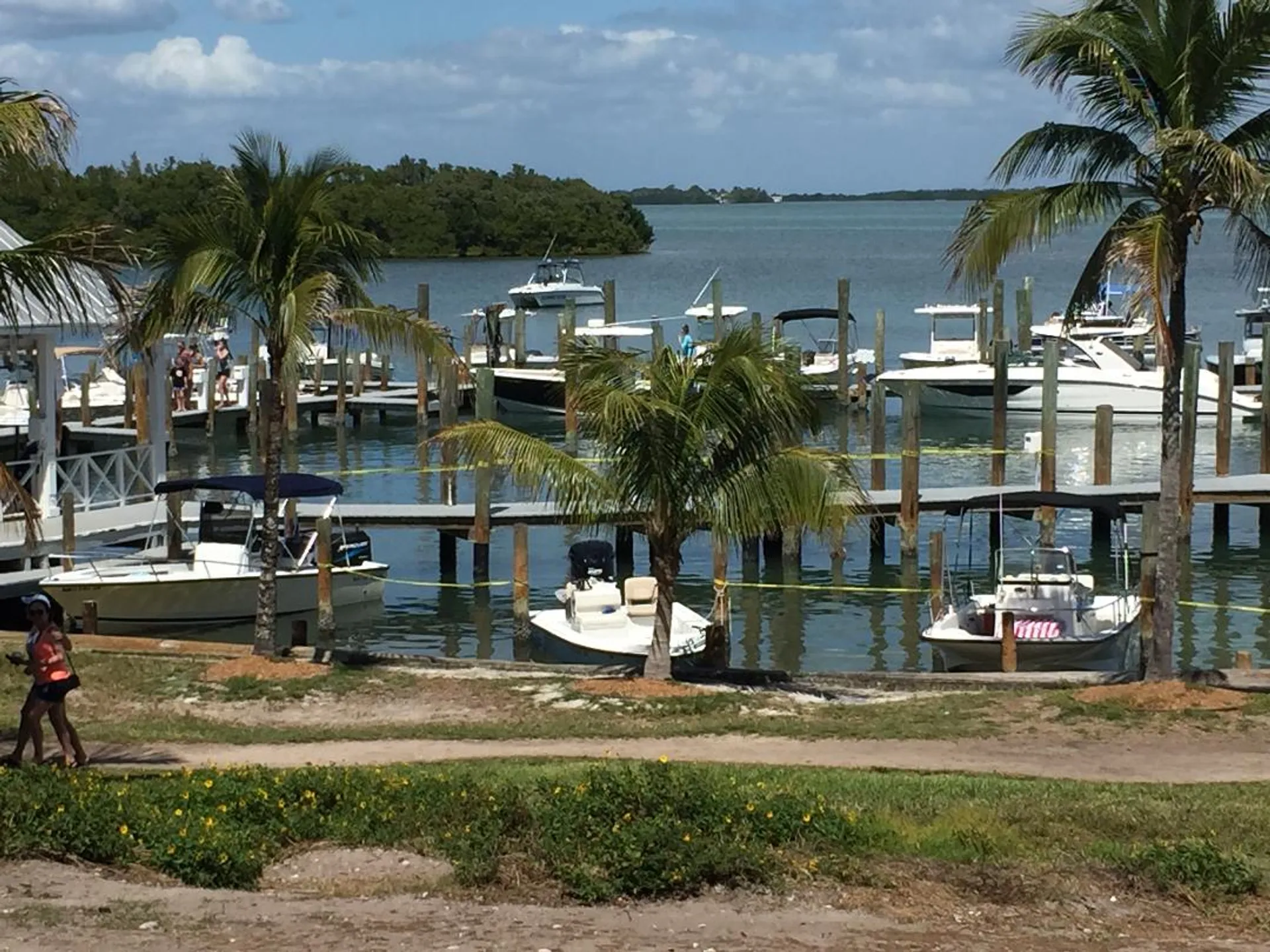 30 ft Scarab Tournament Center Console 