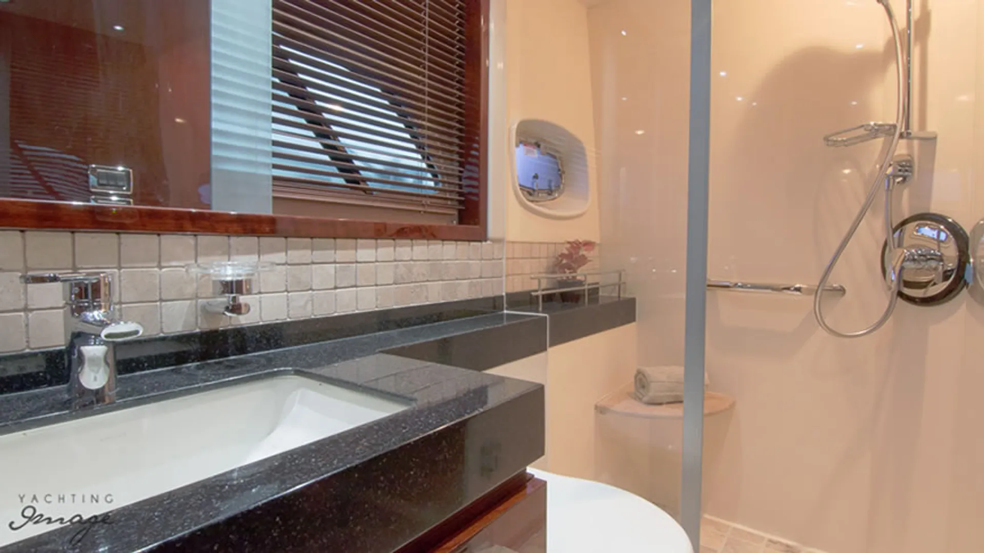 Sea Ray Boats 540 Sundancer (Zeus Drive) in Miami Beach, FL — photo 7