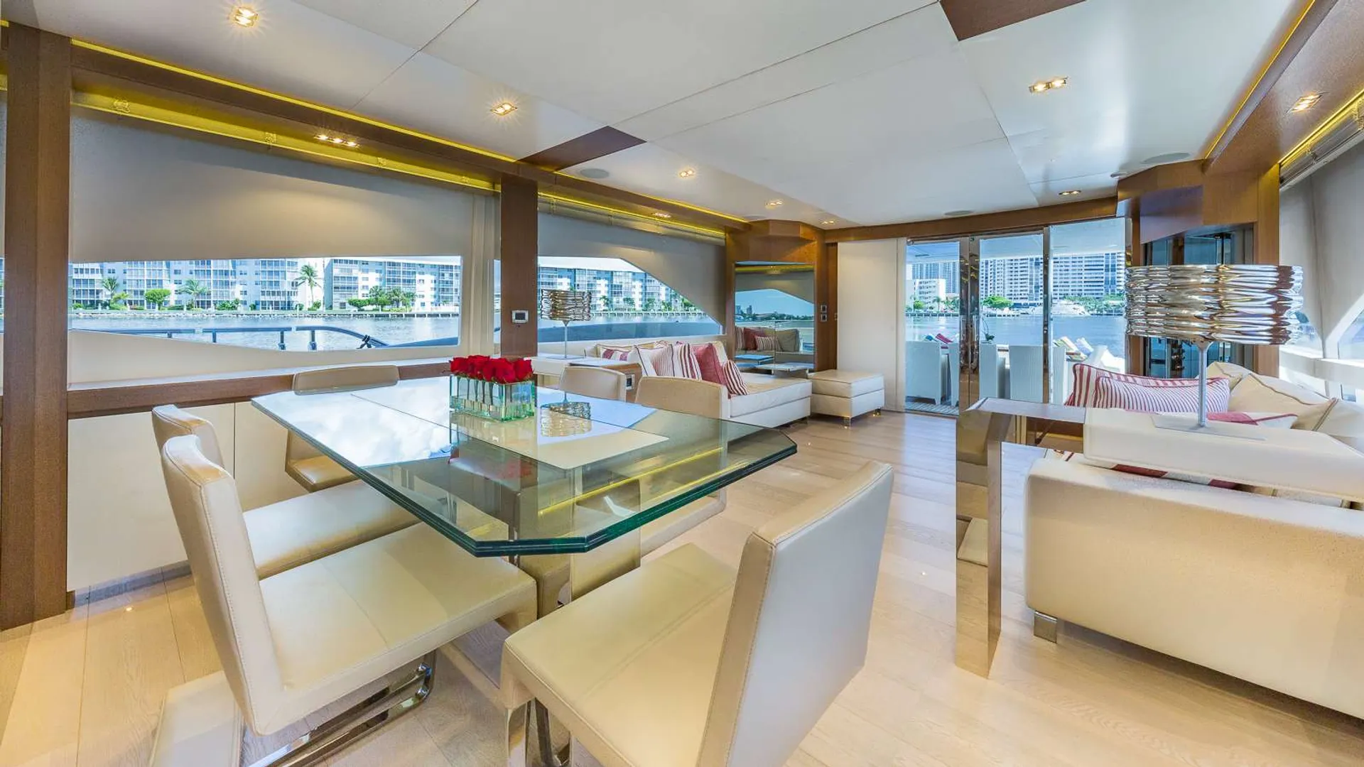 Dominator Dominator Flybridge 80 Motor Yacht in Miami Beach, FL — photo 4