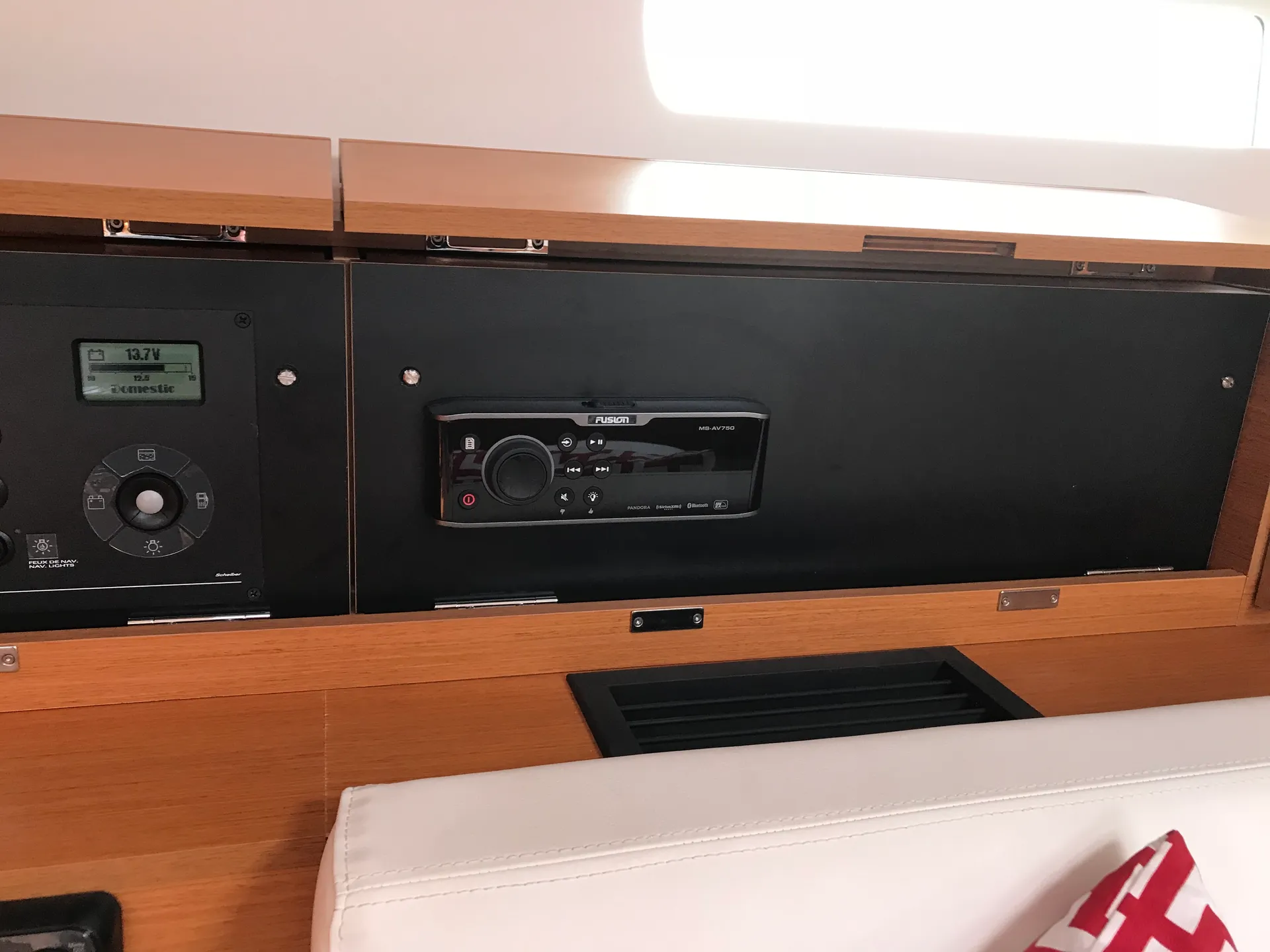 Jeanneau SO 519 on Chesapeake Bay