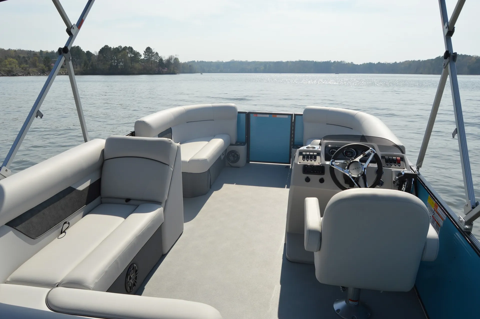 Crest Pontoons 190 Crest II in Leasburg, NC — photo 10