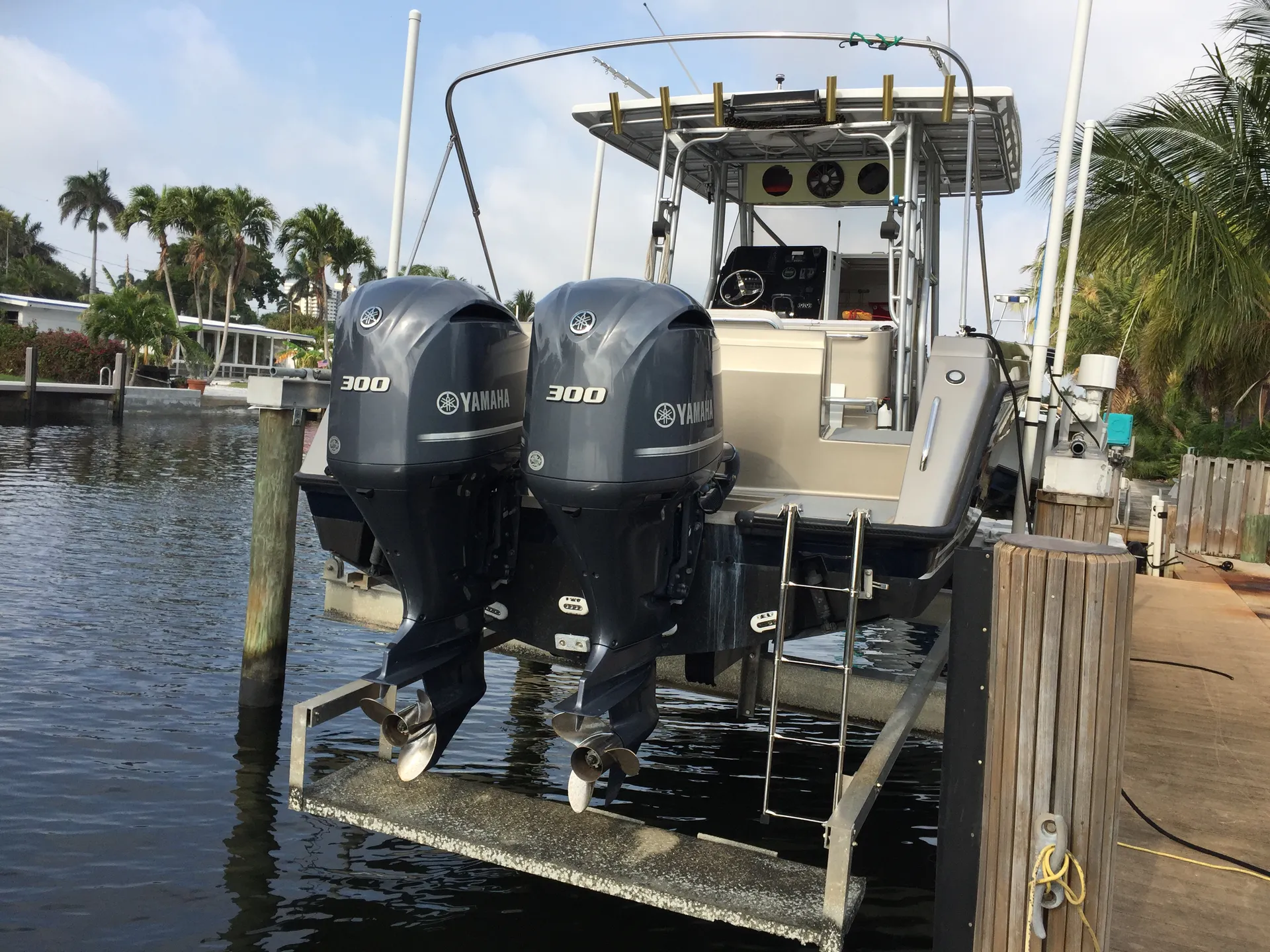 Stamas Yachts 310 Tarpon w/ 300 Yamaha in Fort Lauderdale, FL — photo 3